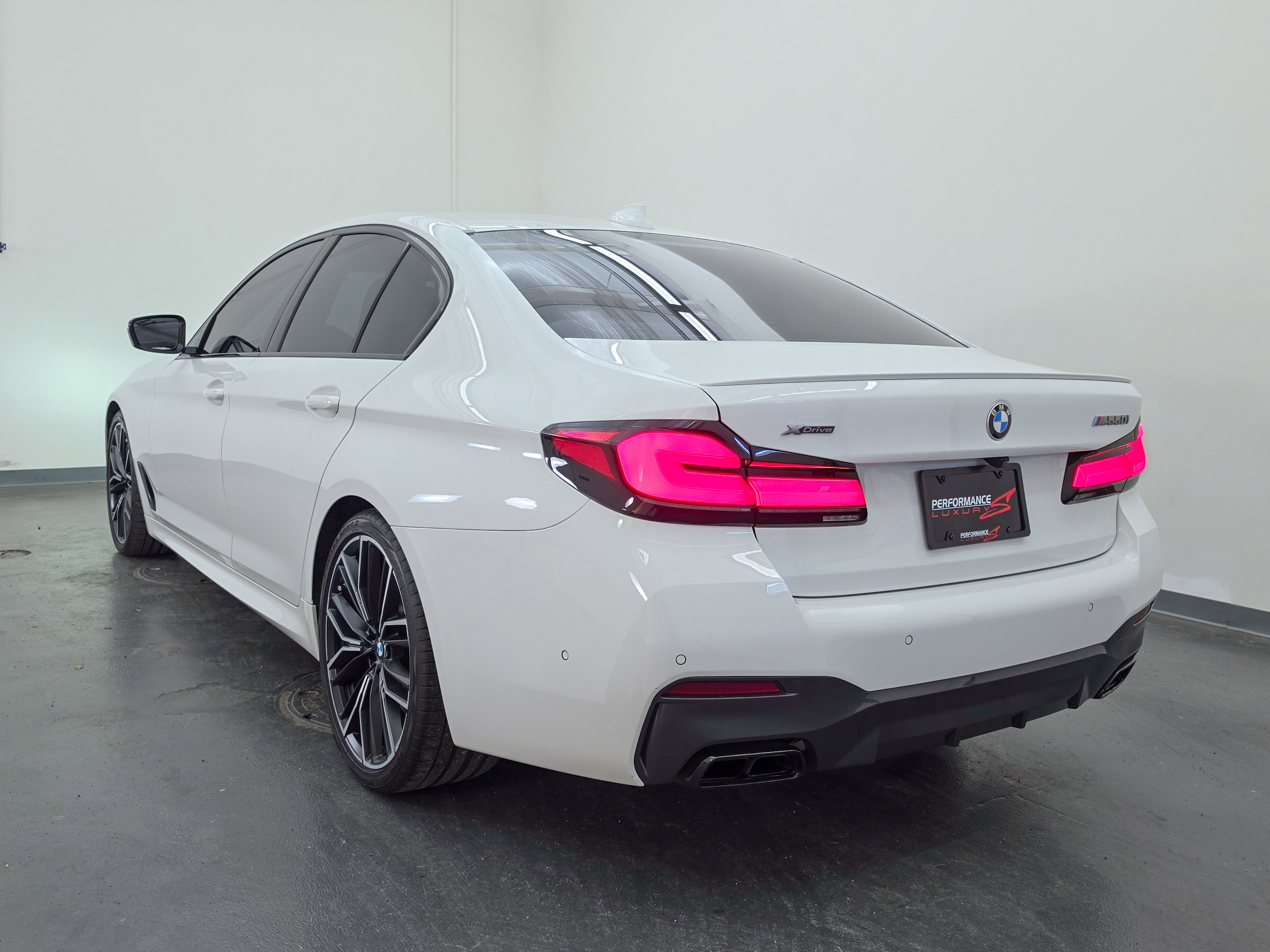 2022 BMW 5 Series M550i xDrive