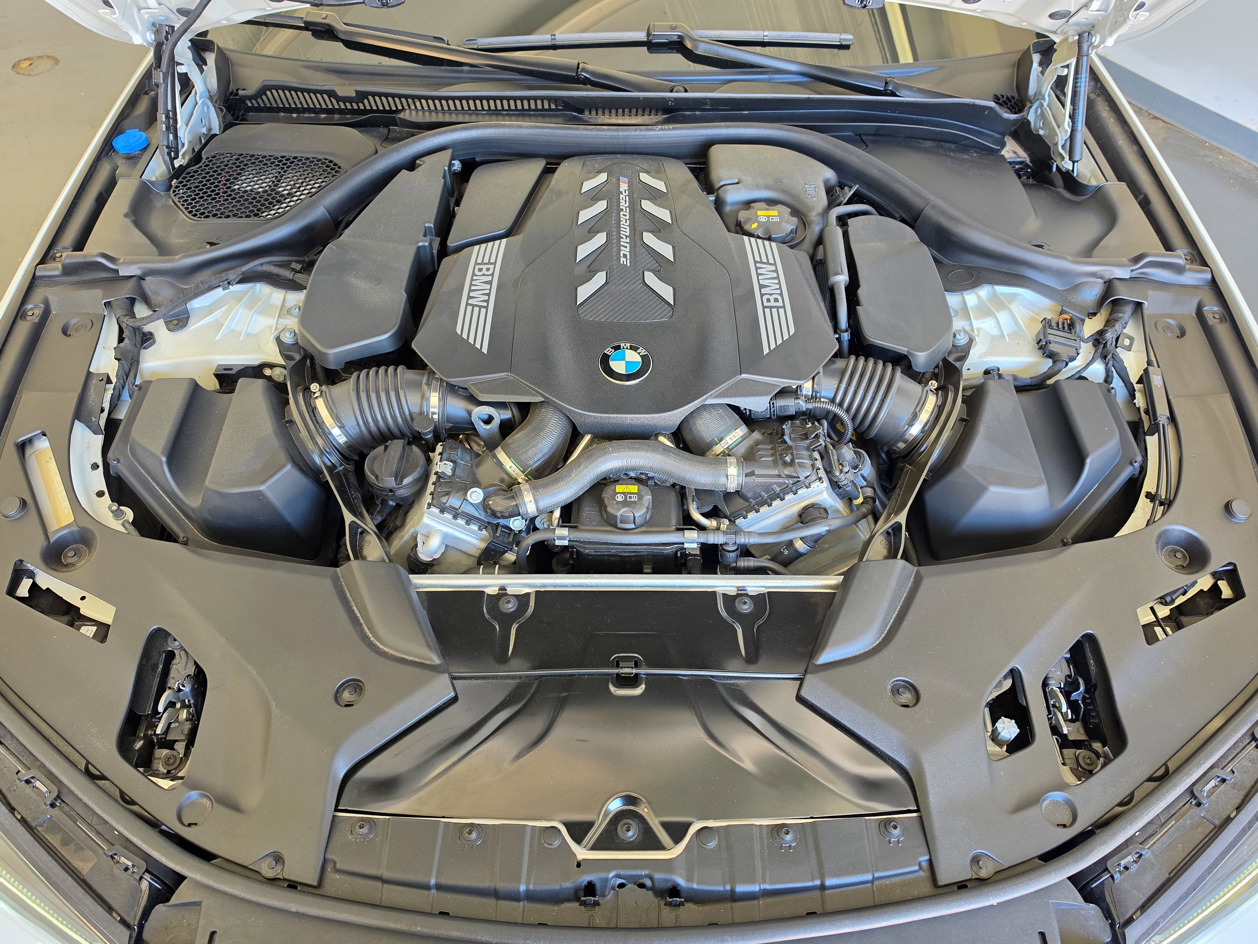 2022 BMW 5 Series M550i xDrive