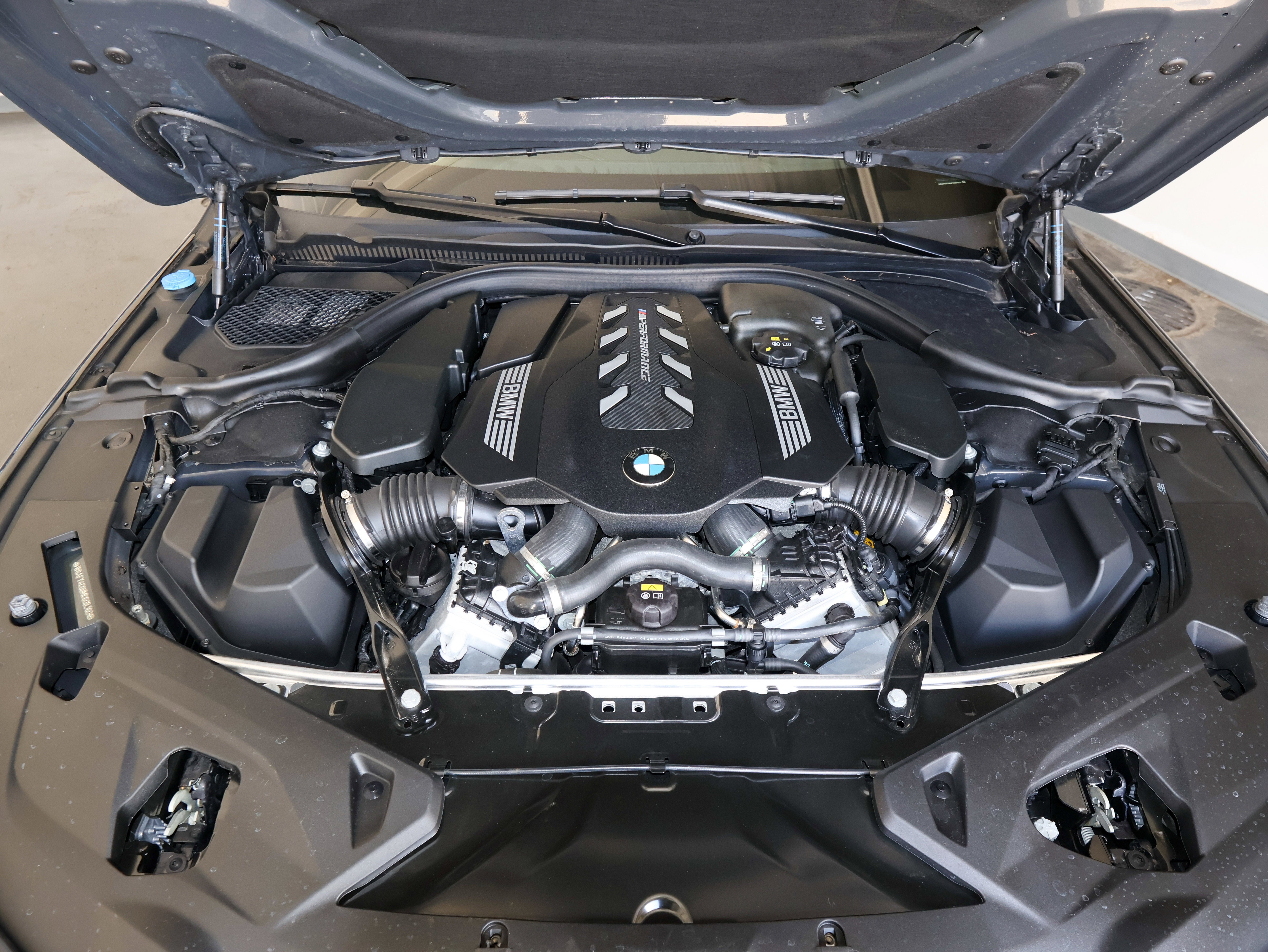 2021 BMW 8 Series M850i xDrive