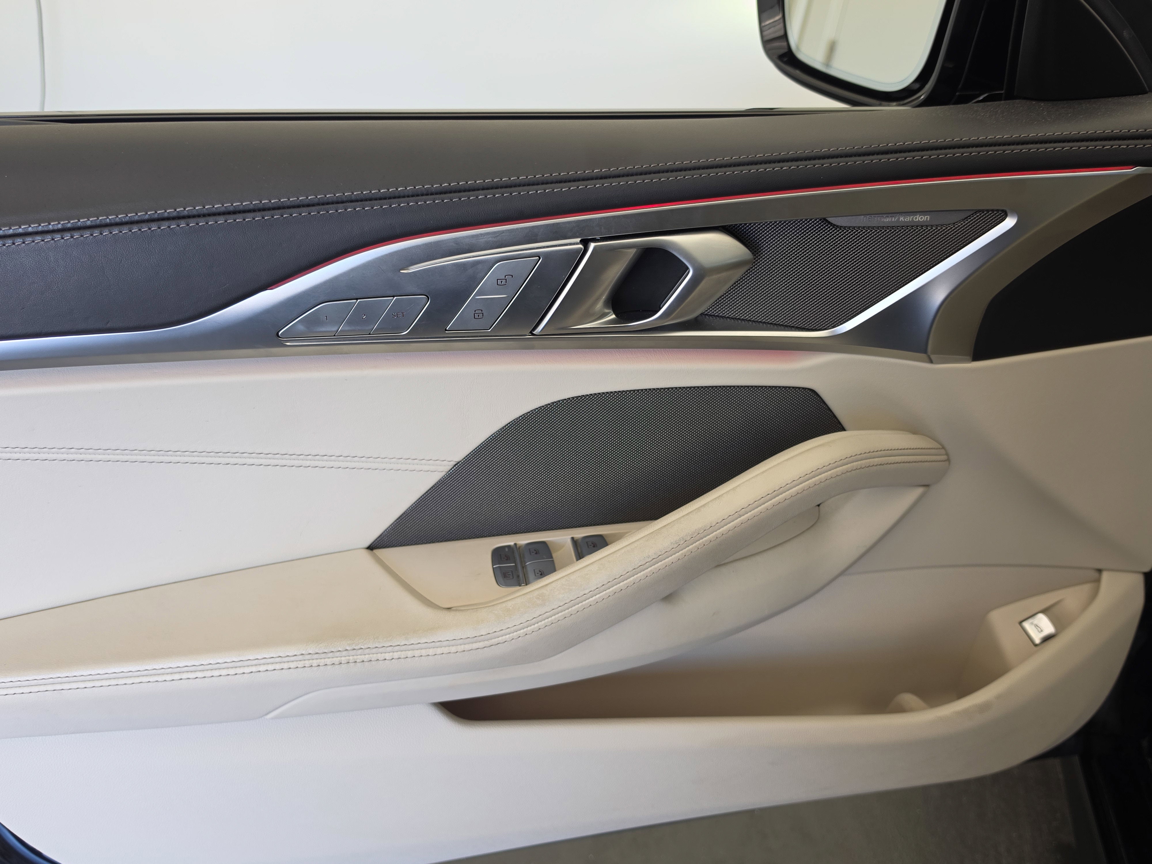 2024 BMW 8 Series M850i