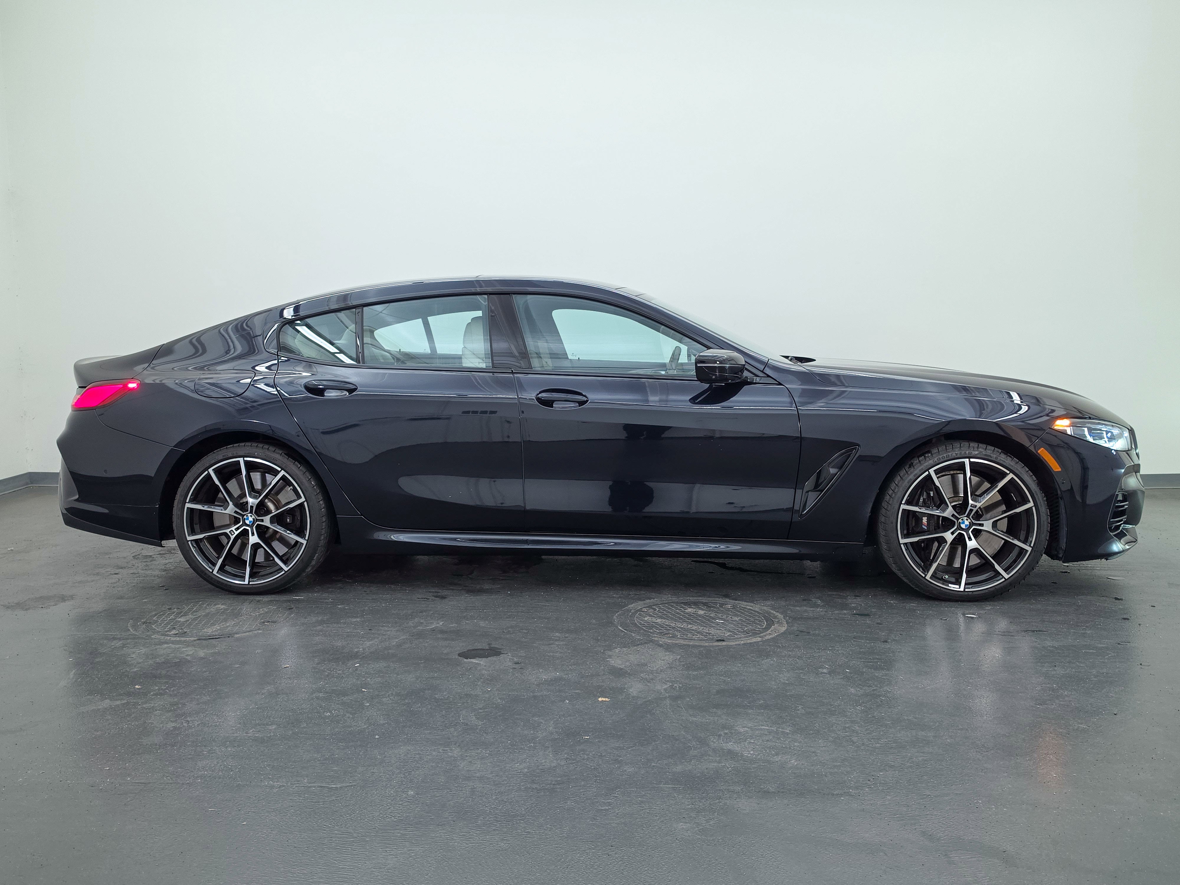 2024 BMW 8 Series M850i