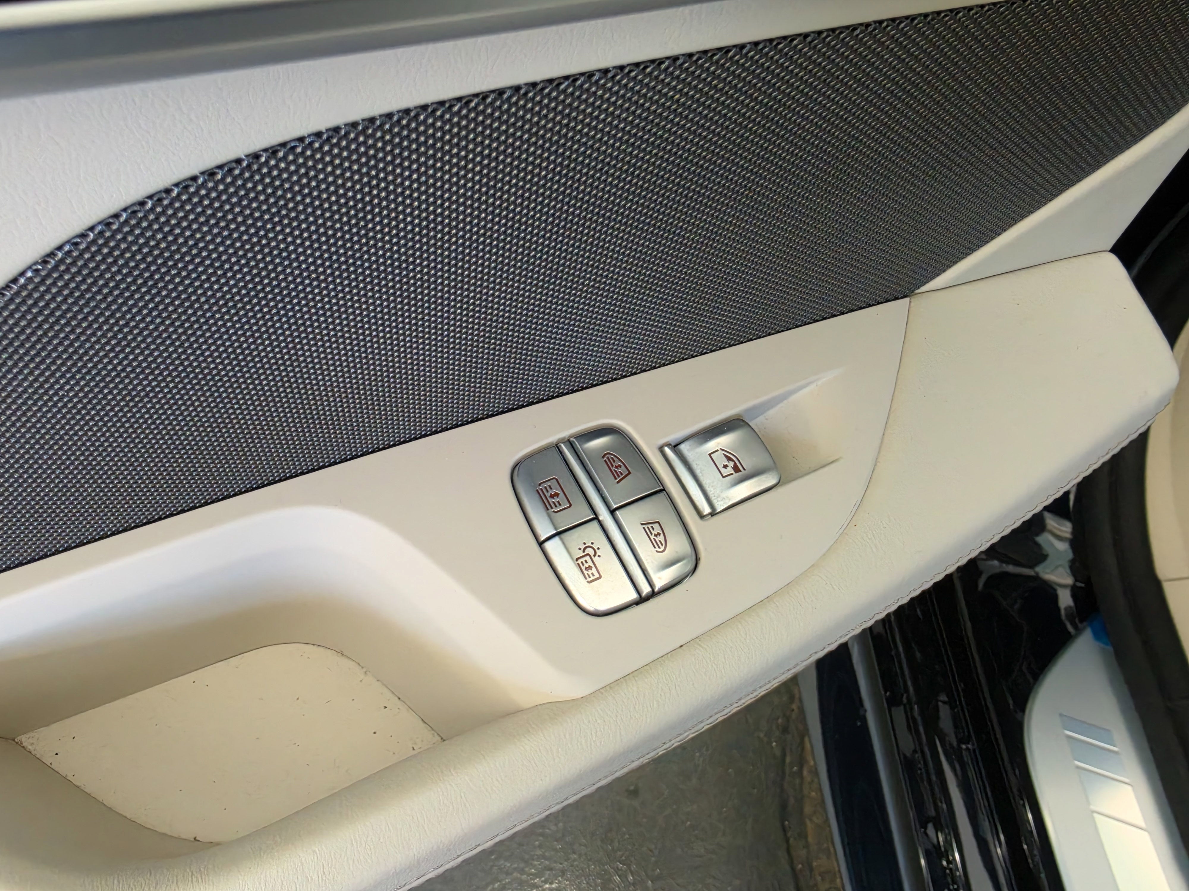 2024 BMW 8 Series M850i