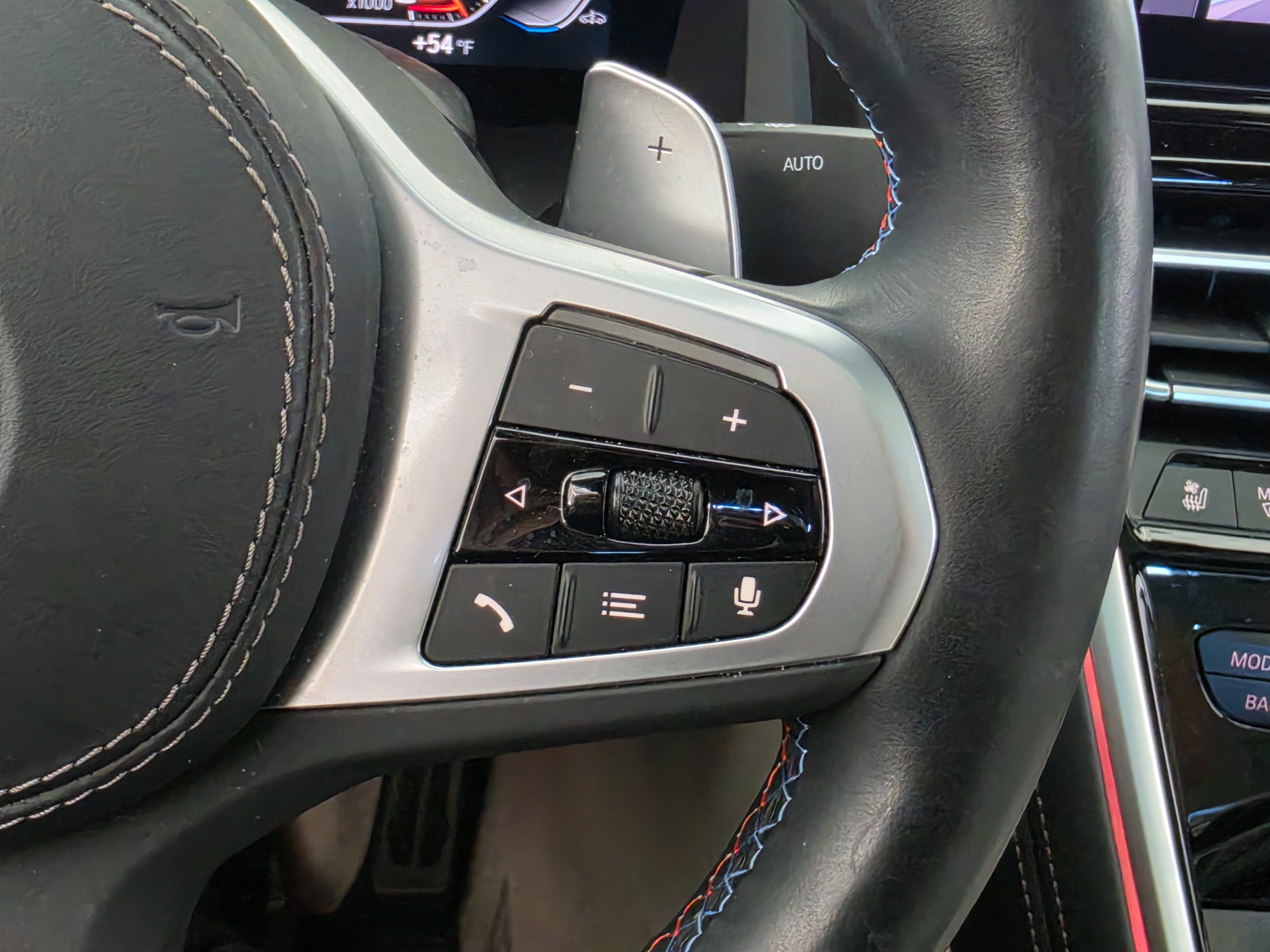2024 BMW 8 Series M850i