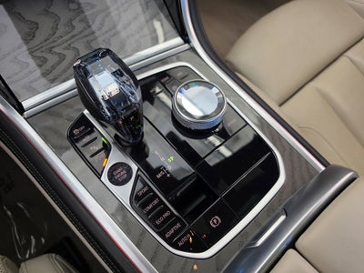 2024 BMW 8 Series M850i