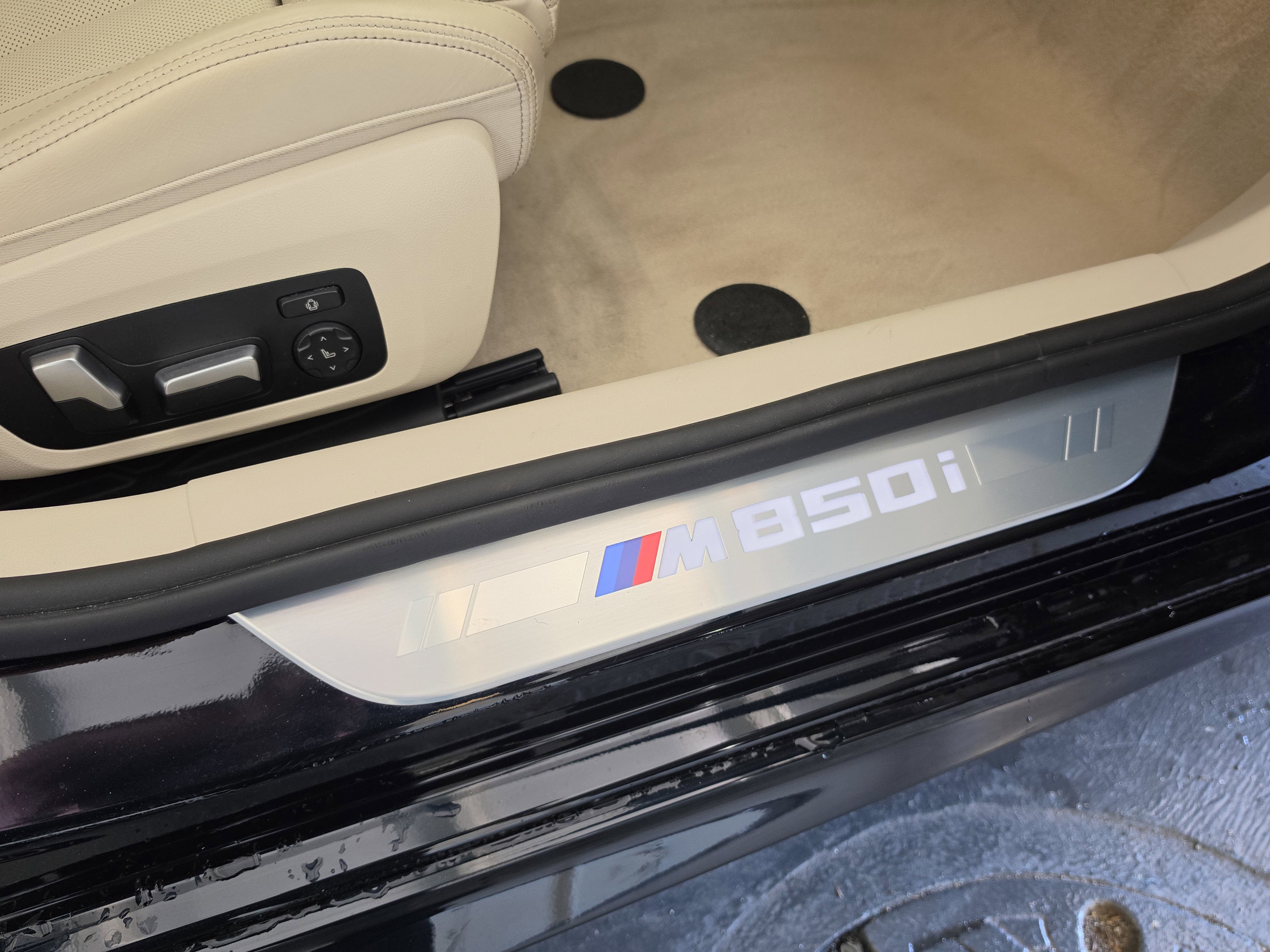 2024 BMW 8 Series M850i