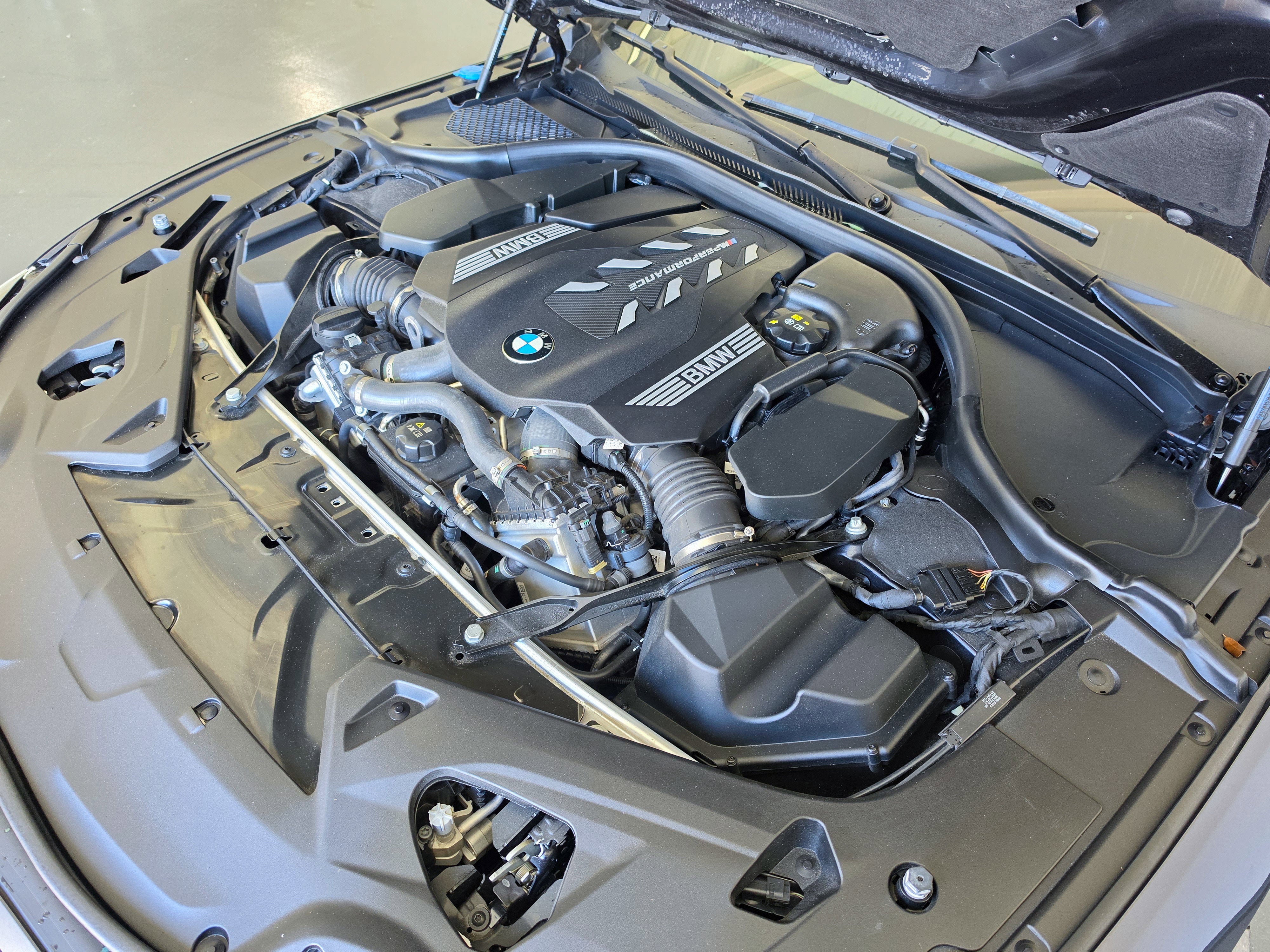 2024 BMW 8 Series M850i