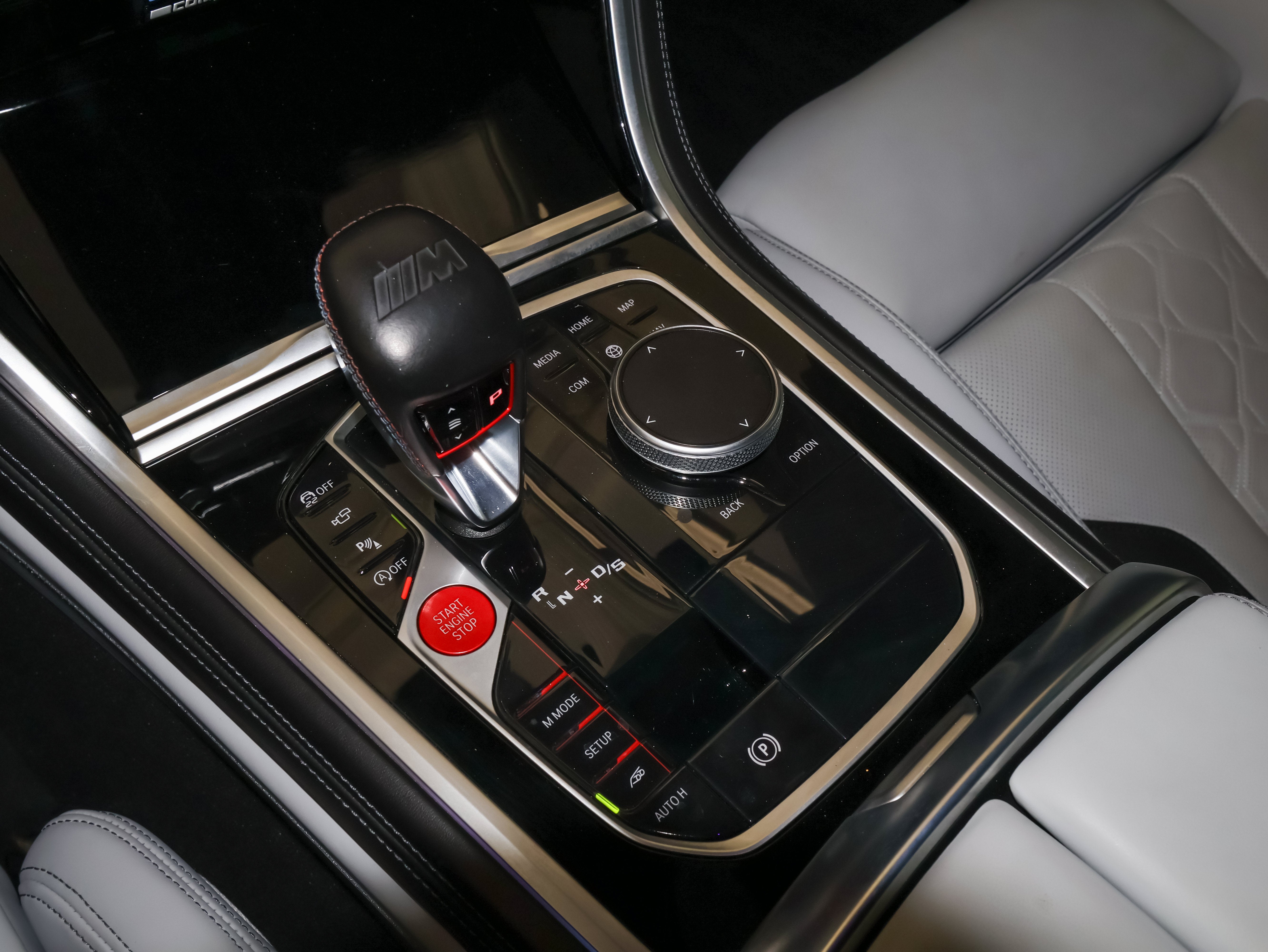 2022 BMW M8 Competition