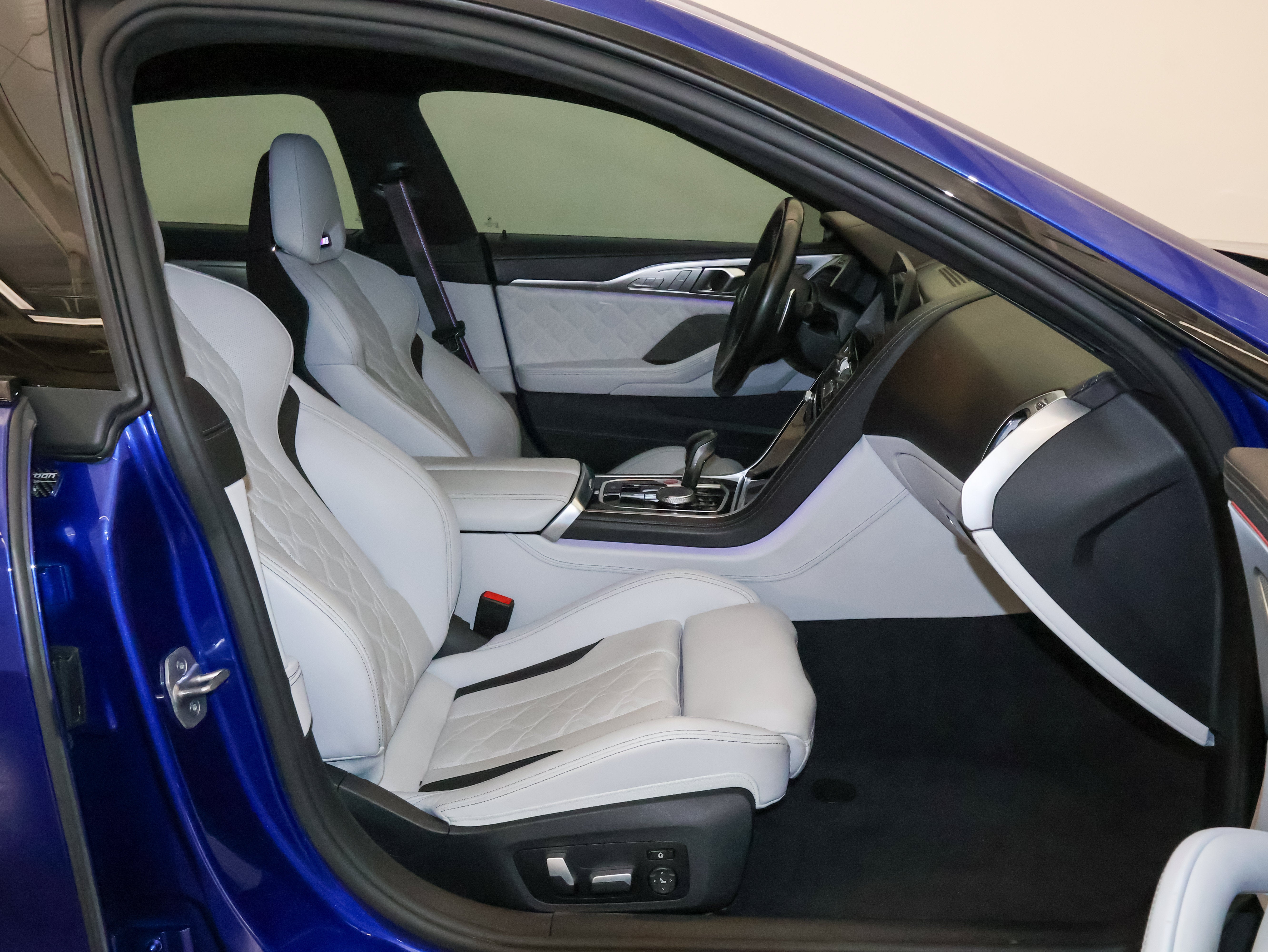 2022 BMW M8 Competition