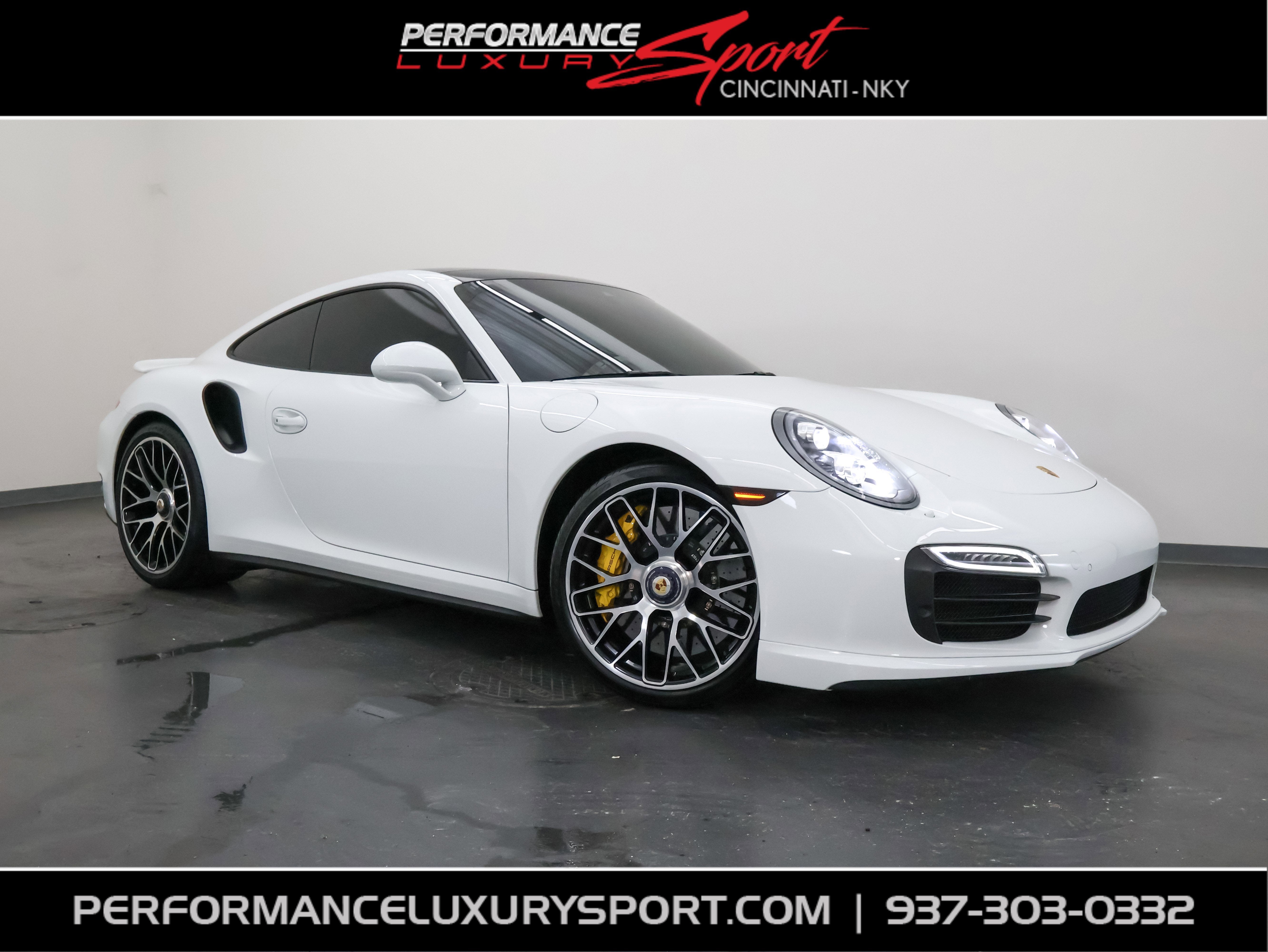2015 Porsche 911 Turbo S Coupe's photo