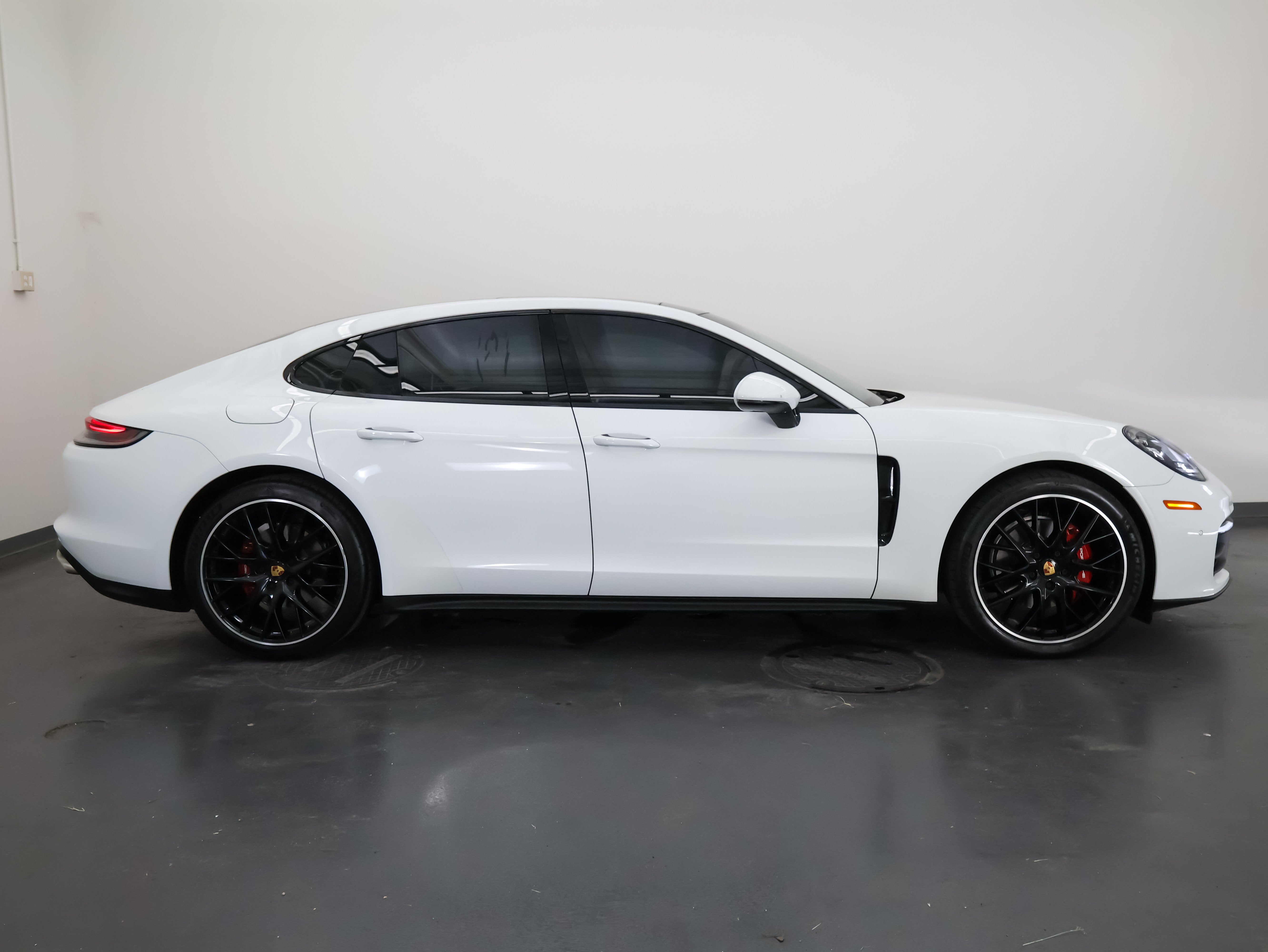 2022 Porsche Panamera 4