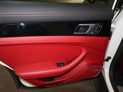 2022 Porsche Panamera 4