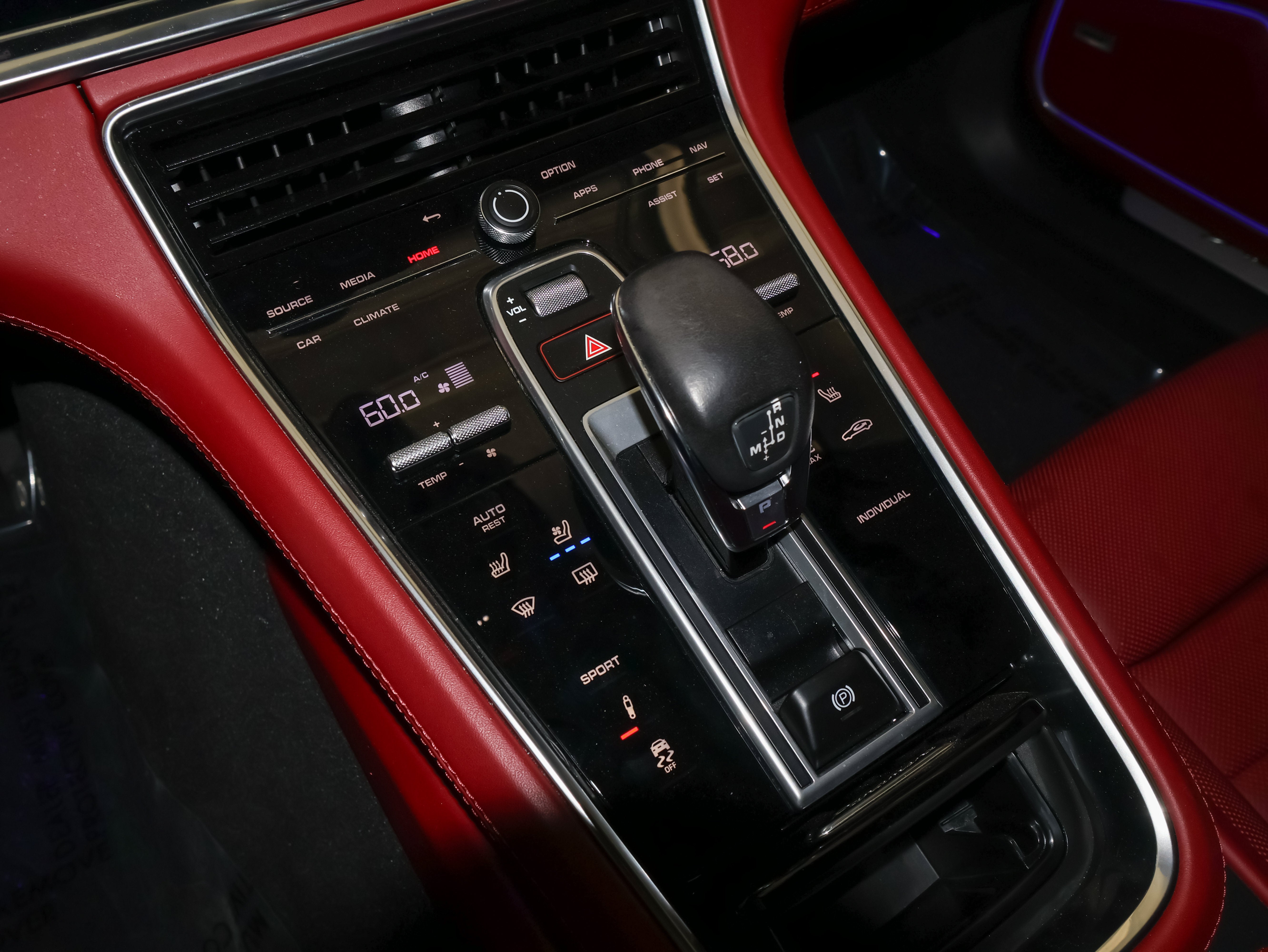 2022 Porsche Panamera 4