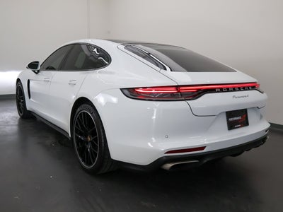 2022 Porsche Panamera 4