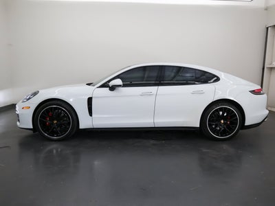2022 Porsche Panamera 4