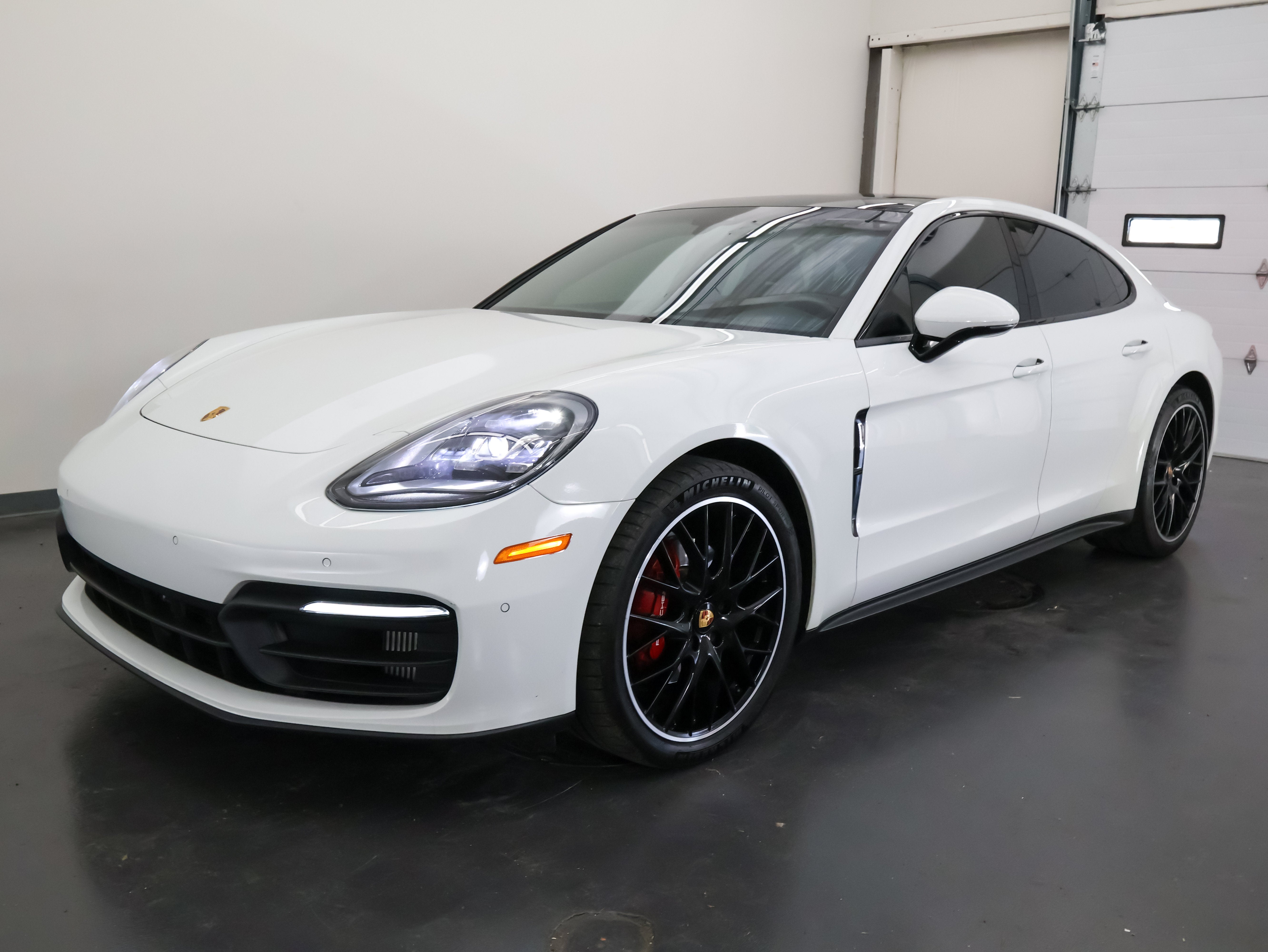 2022 Porsche Panamera 4