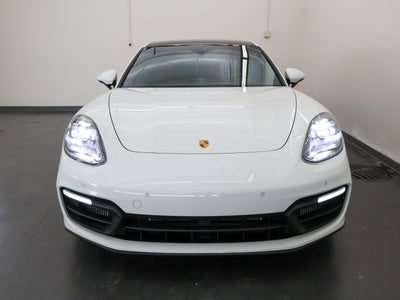 2022 Porsche Panamera 4