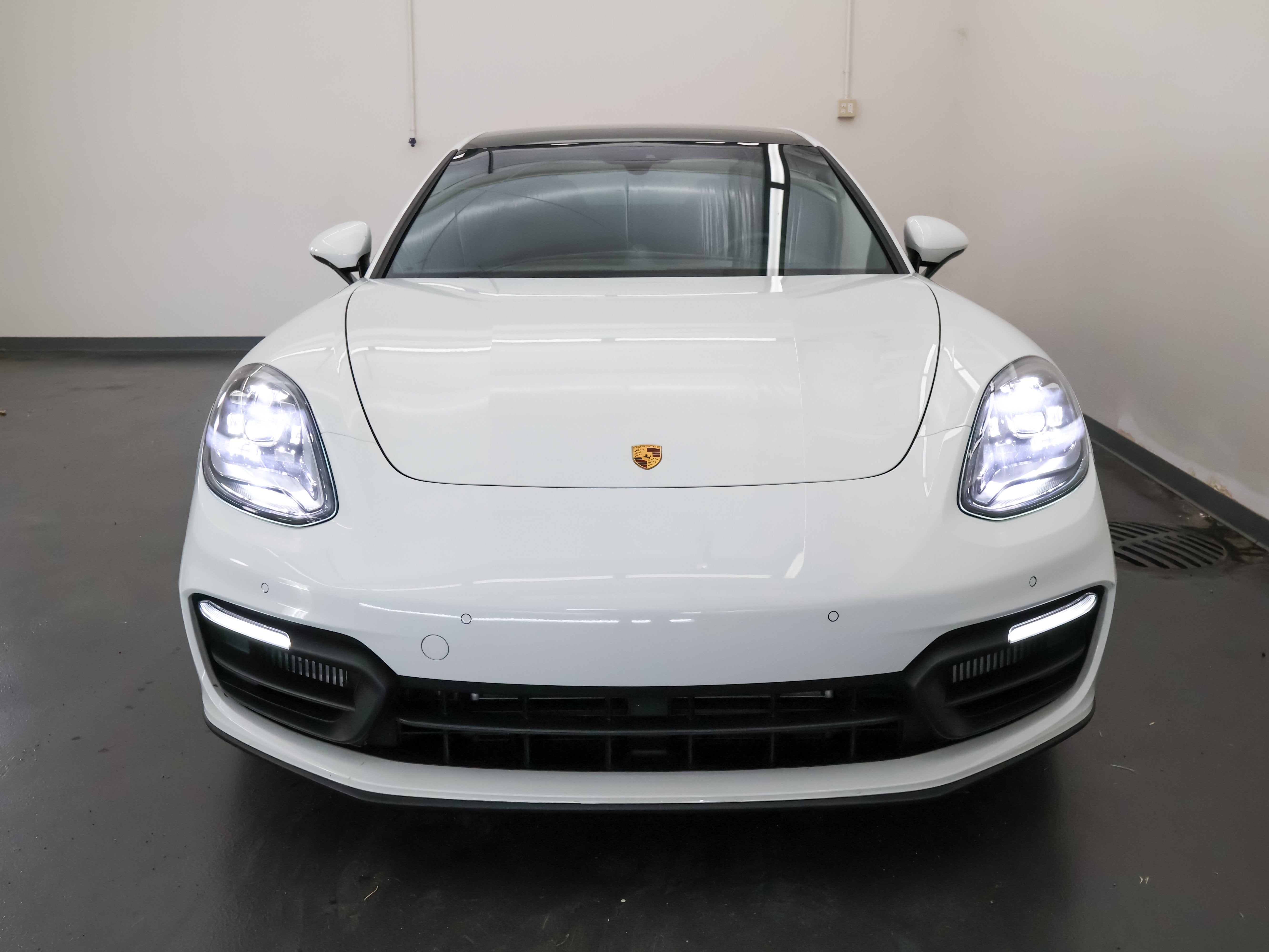 2022 Porsche Panamera 4