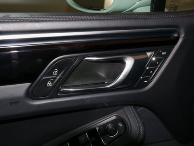 2024 Porsche Macan AWD