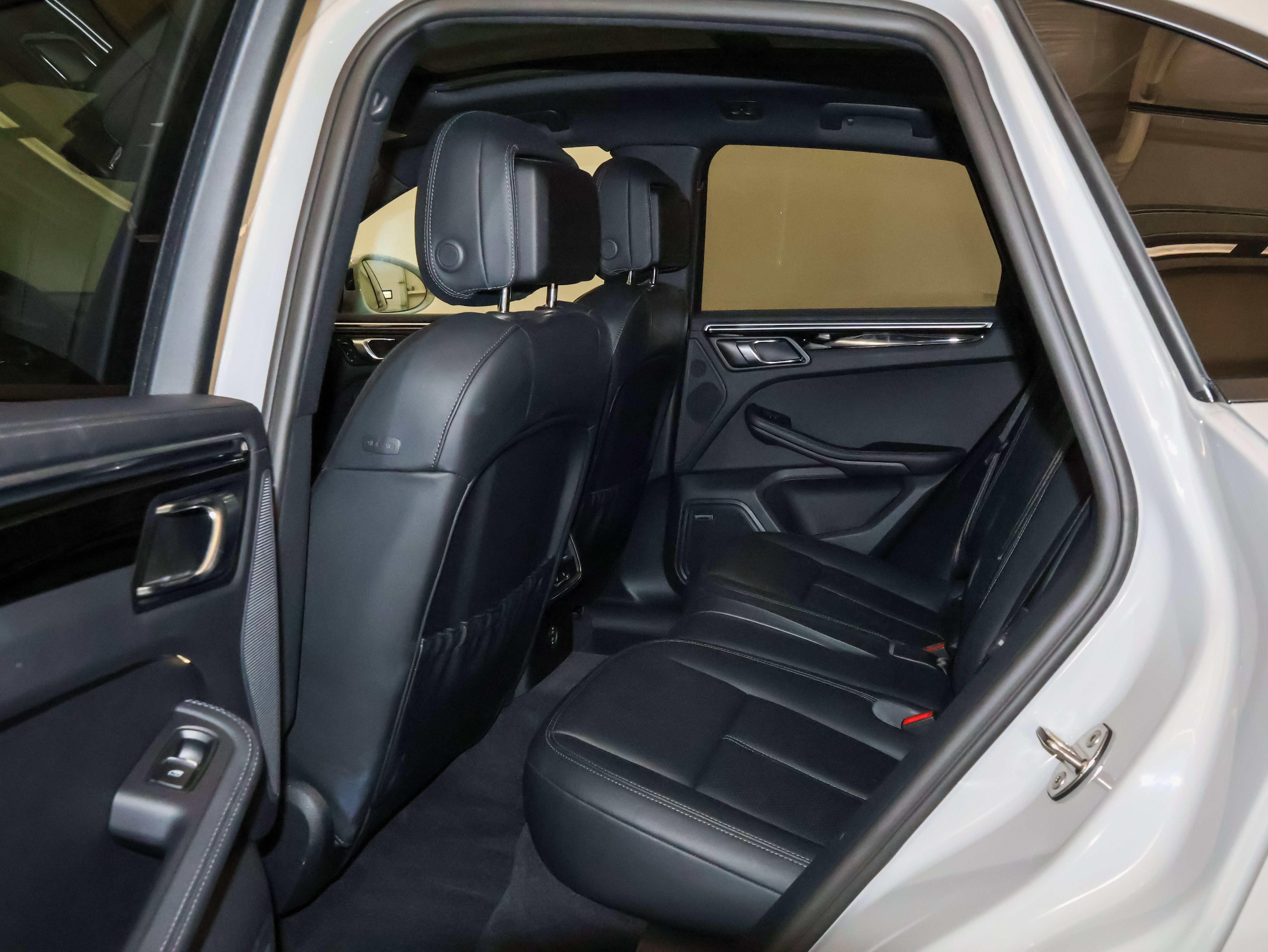 2024 Porsche Macan AWD