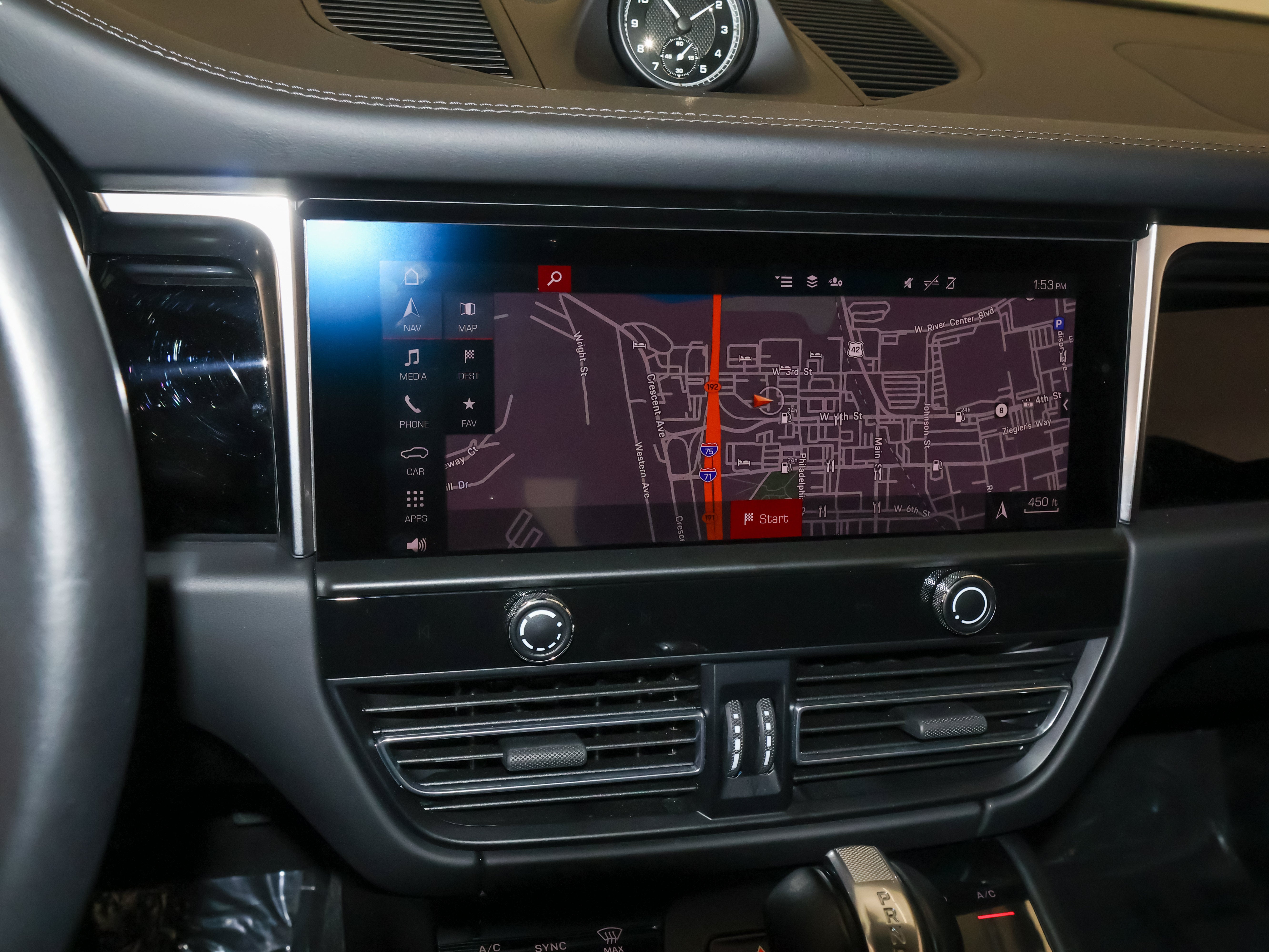 2024 Porsche Macan AWD