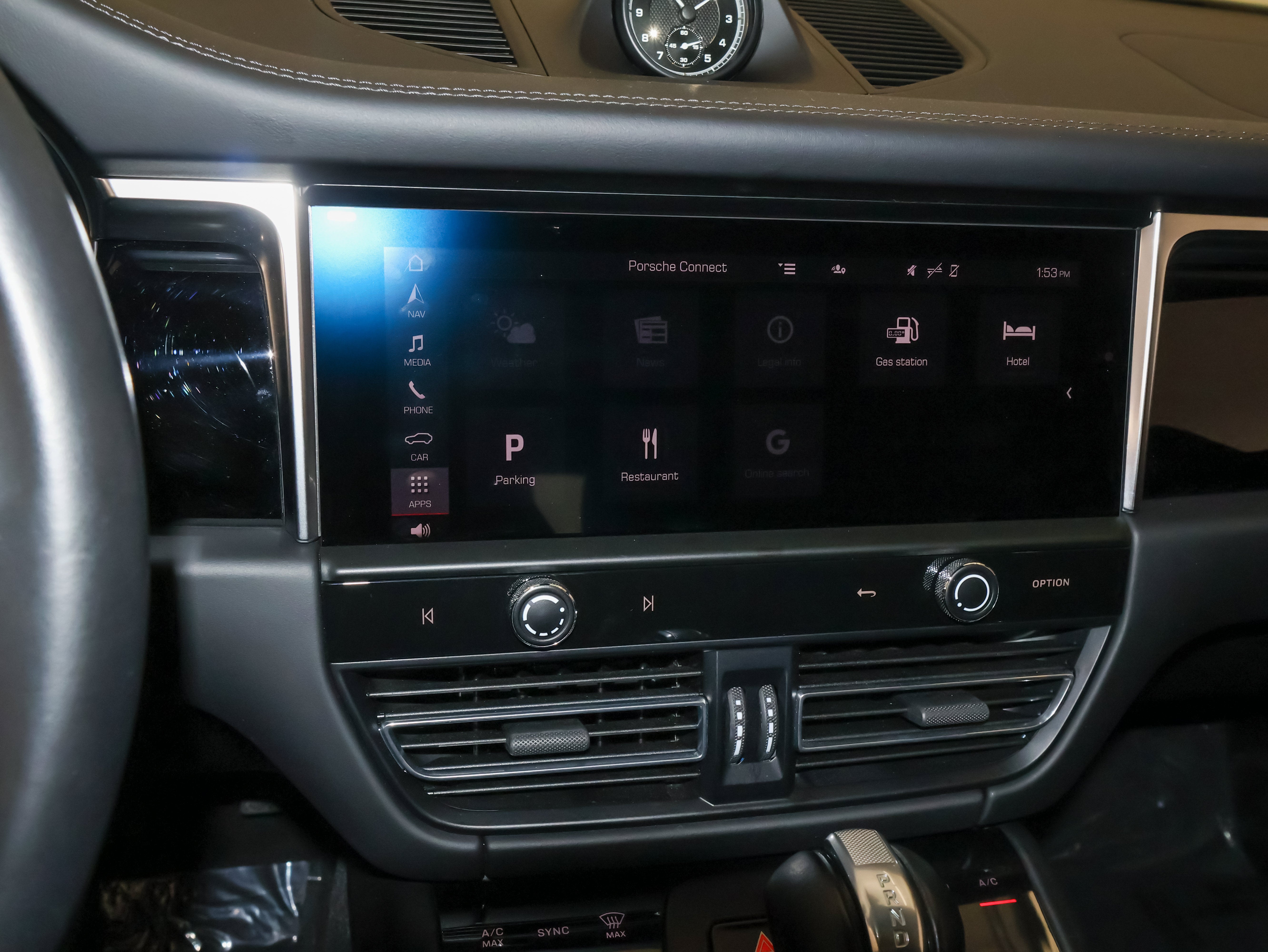 2024 Porsche Macan AWD