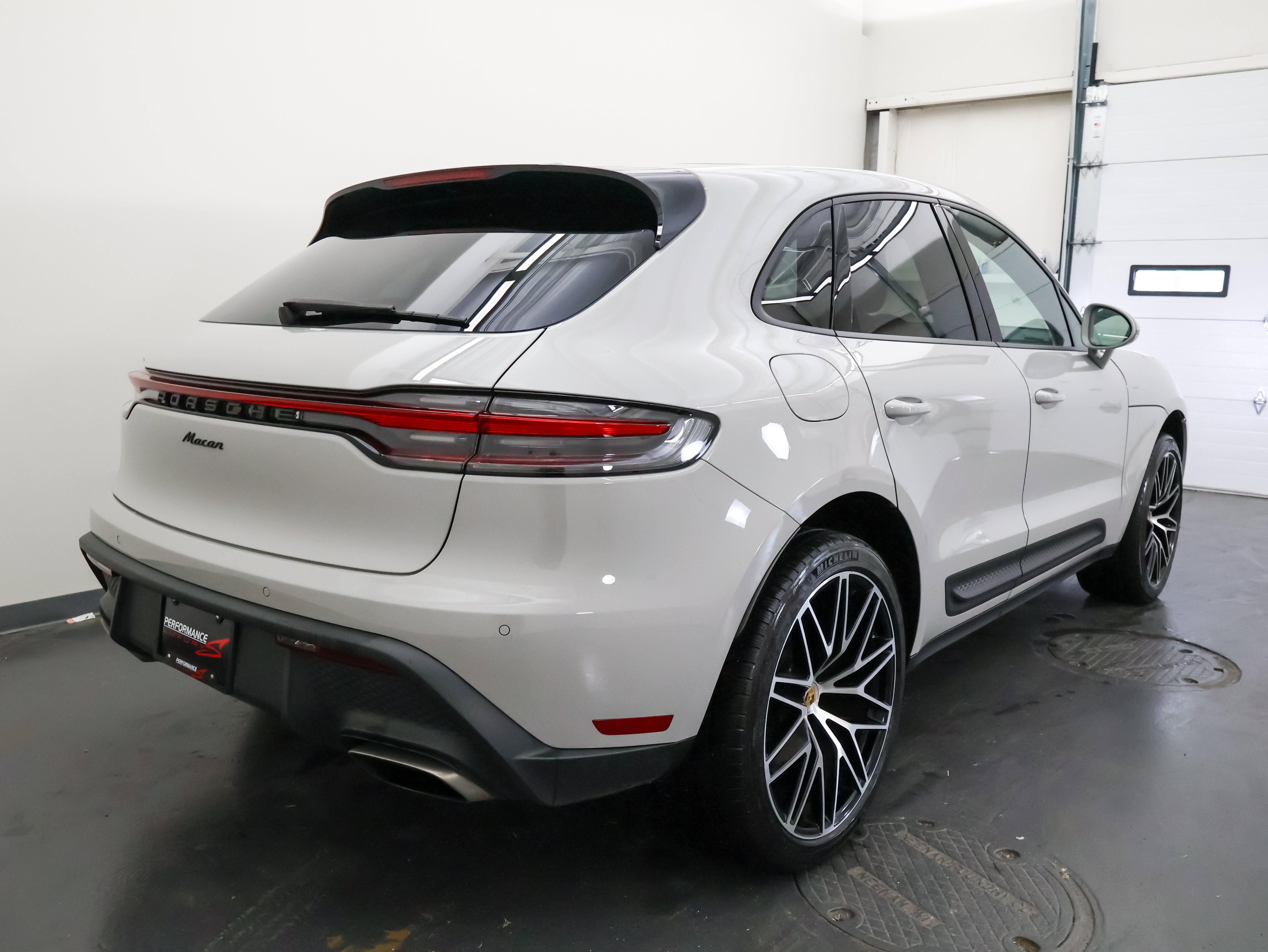 2024 Porsche Macan AWD