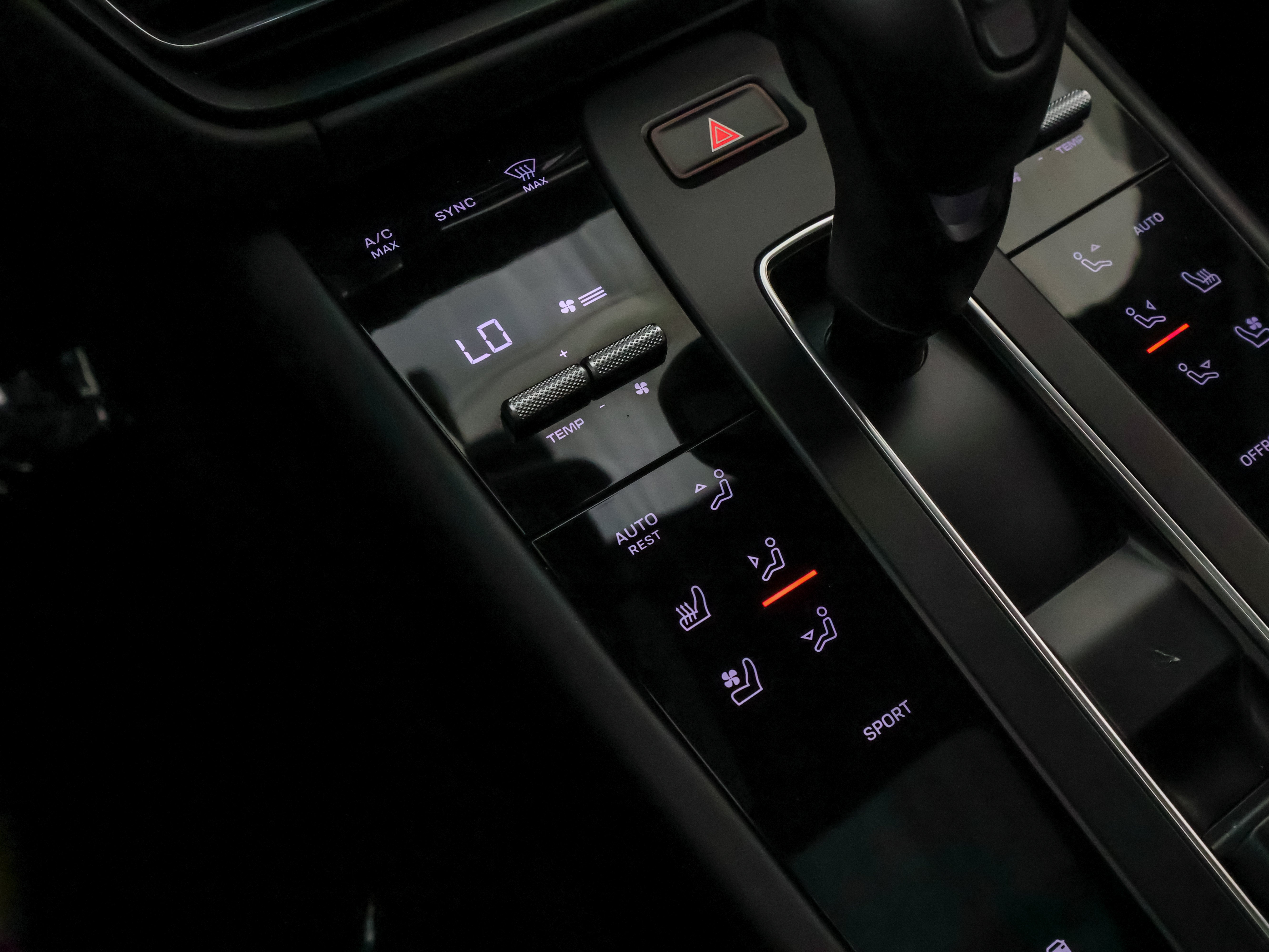 2024 Porsche Macan AWD