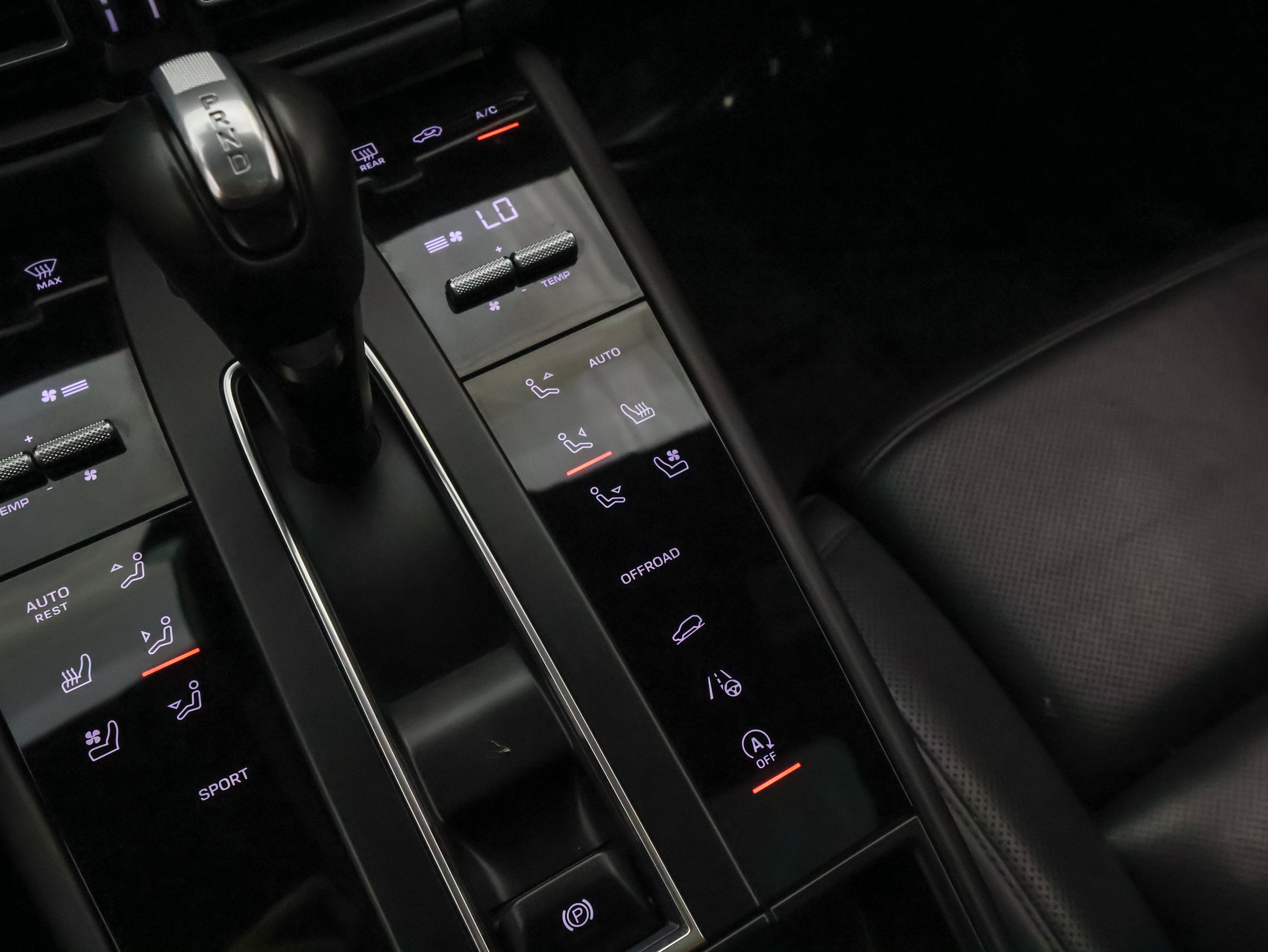 2024 Porsche Macan AWD