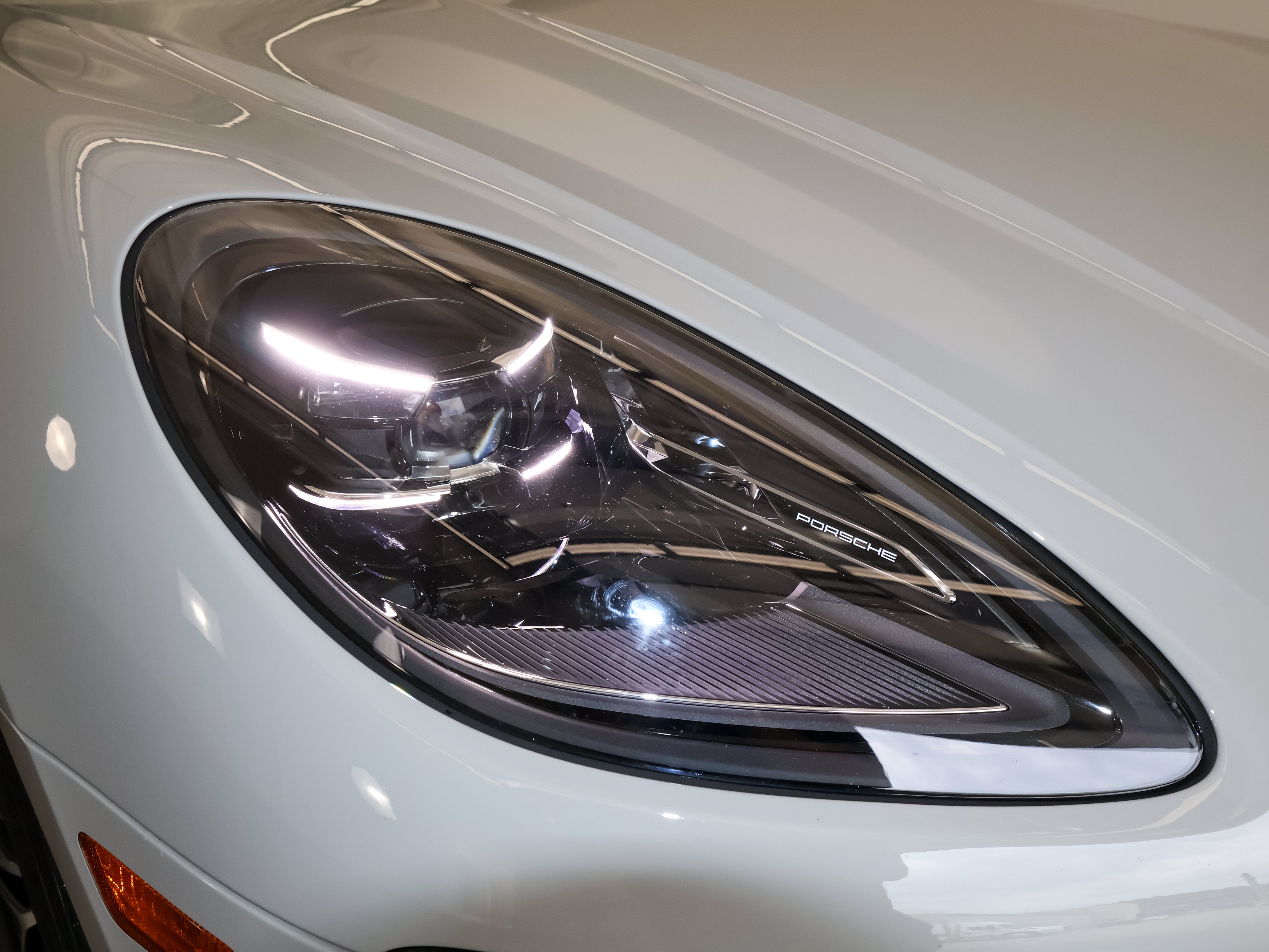 2024 Porsche Macan AWD