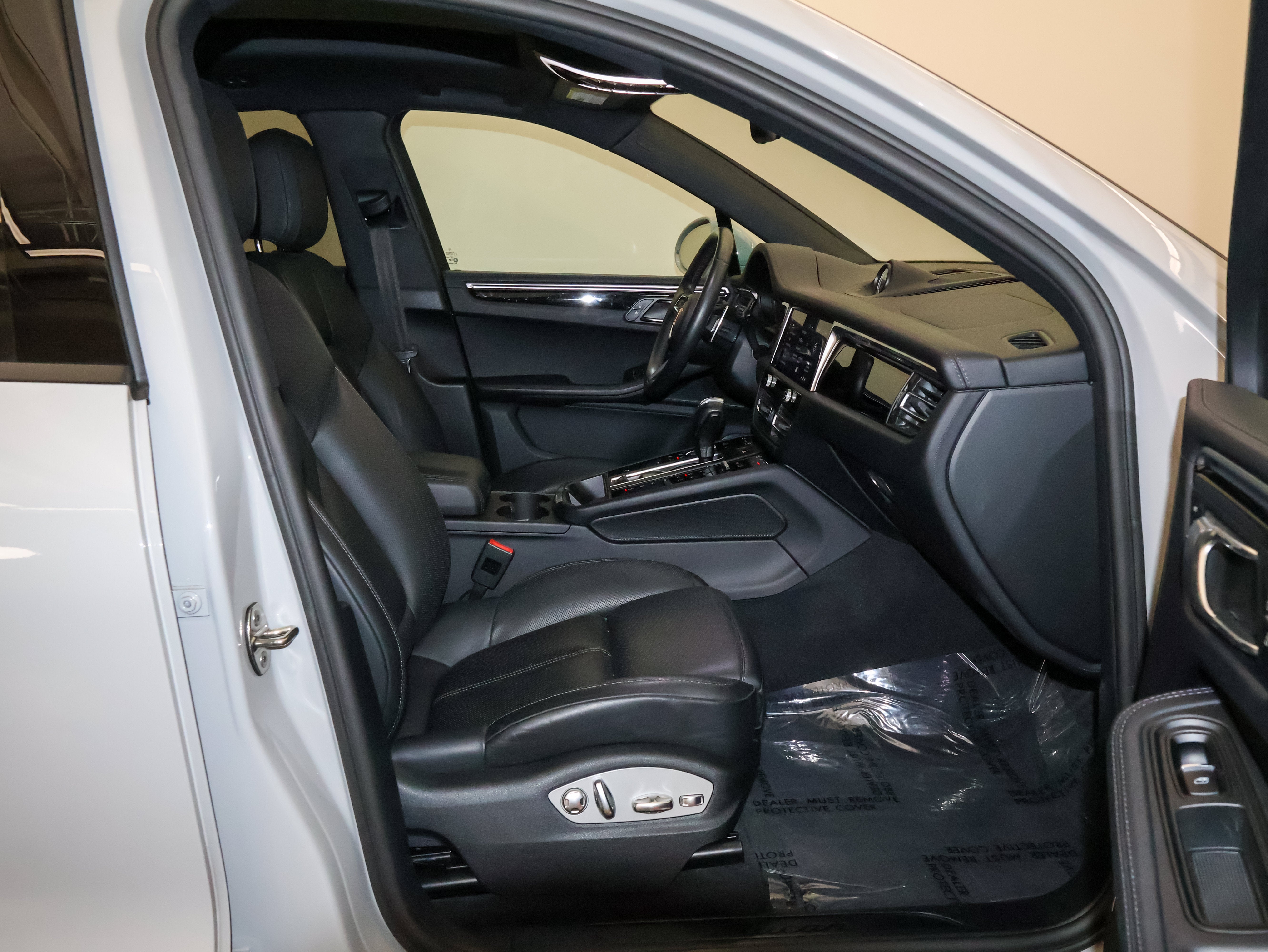 2024 Porsche Macan AWD