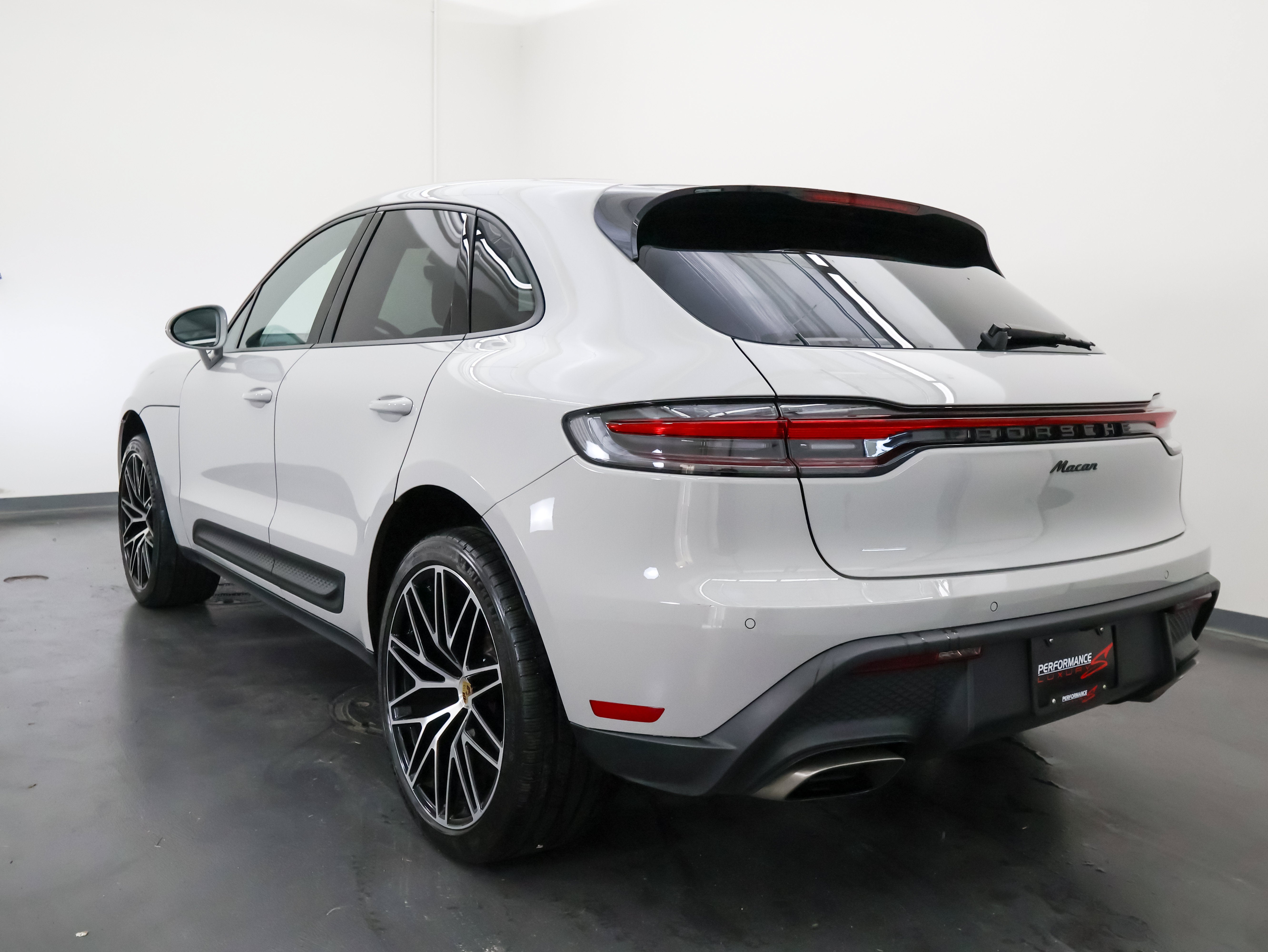 2024 Porsche Macan AWD