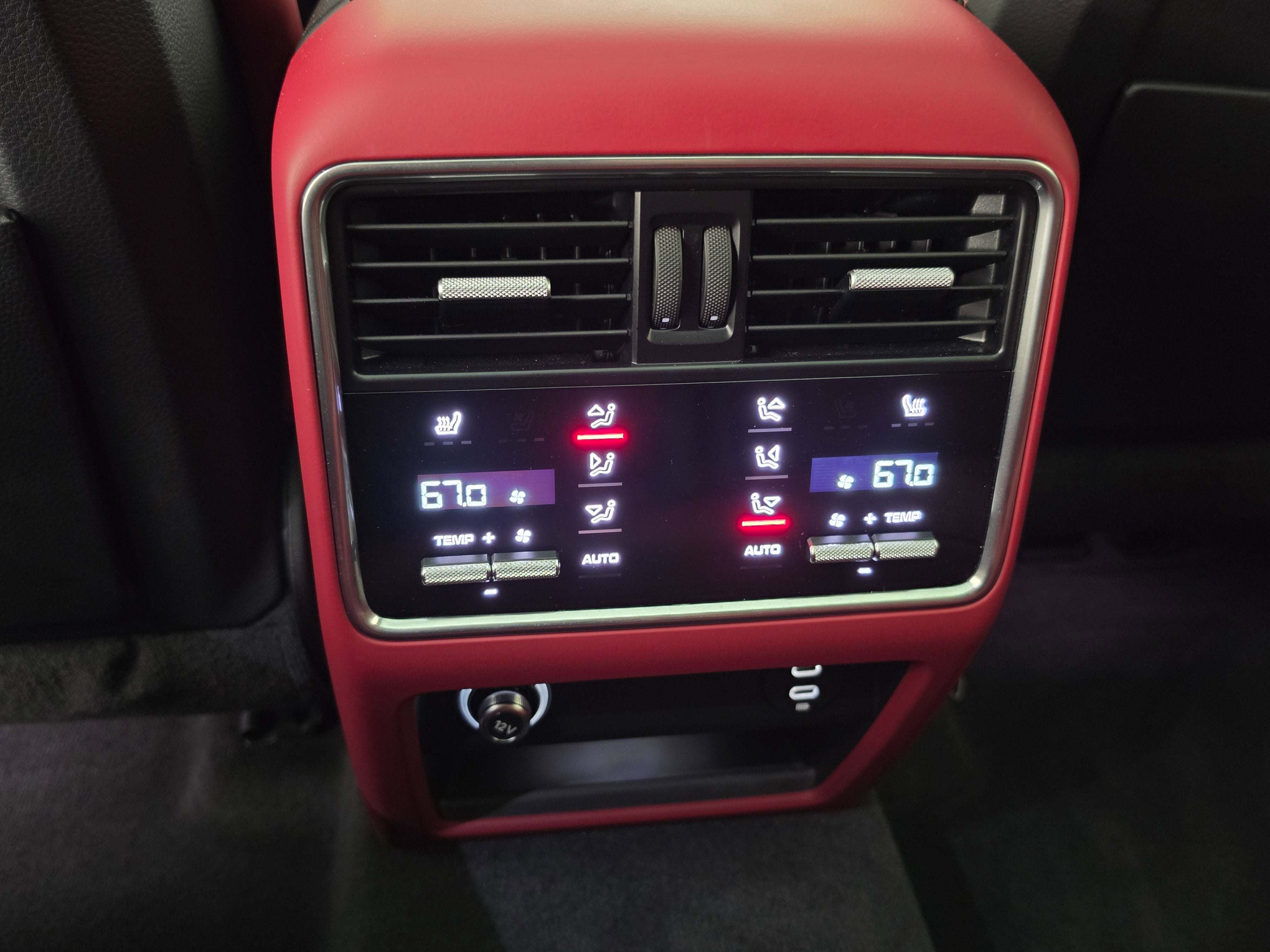 2022 Porsche Cayenne Base