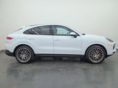 2022 Porsche Cayenne Base
