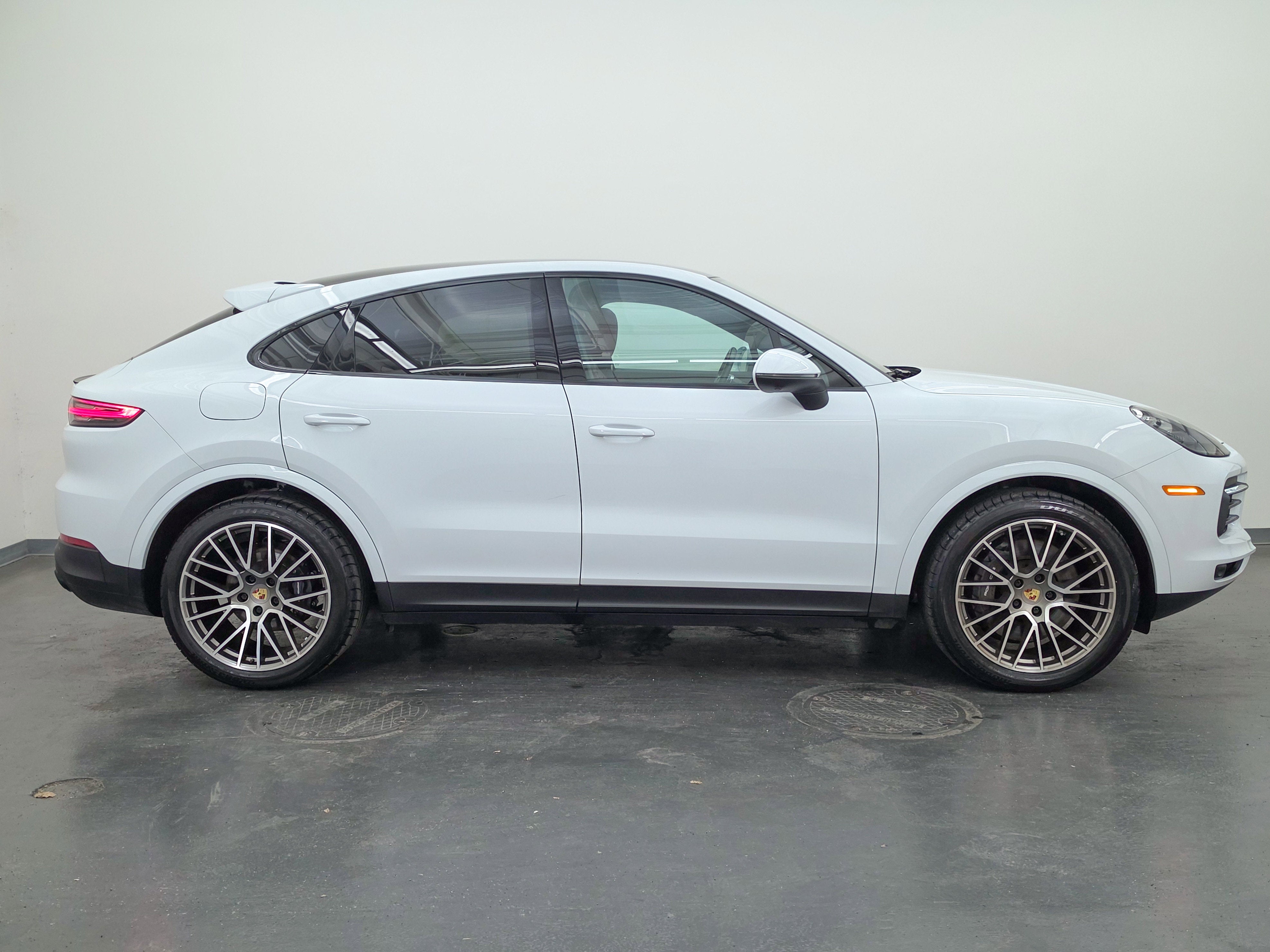 2022 Porsche Cayenne Base