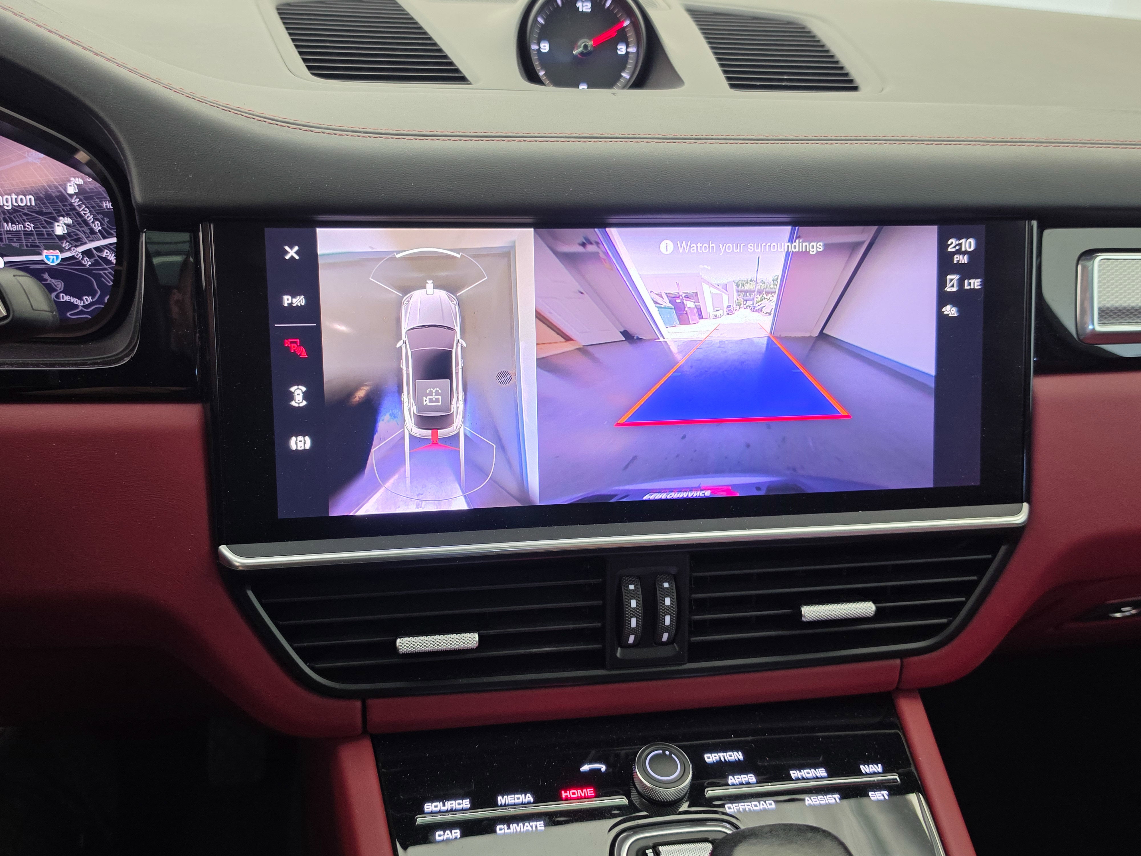 2022 Porsche Cayenne Base
