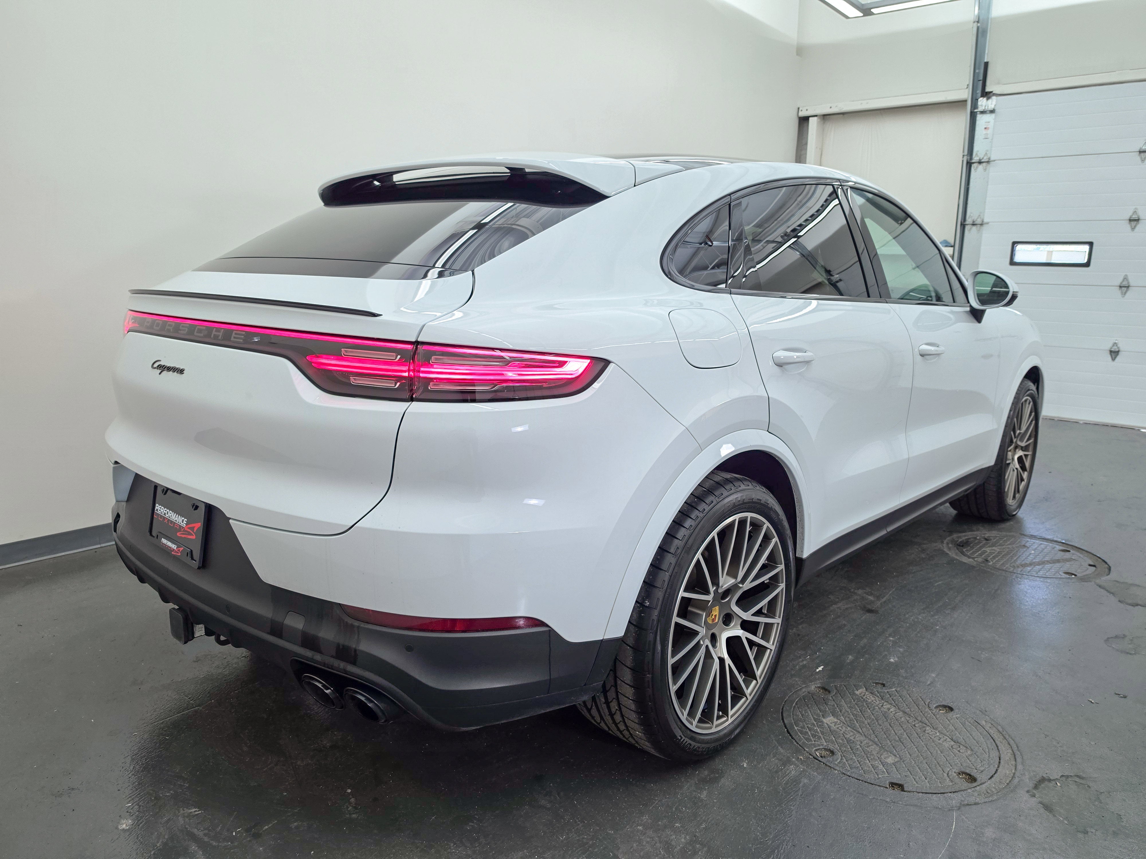 2022 Porsche Cayenne Base