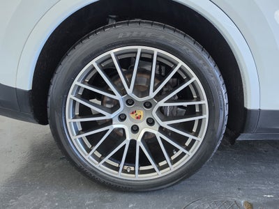 2022 Porsche Cayenne Base