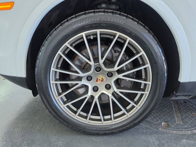2022 Porsche Cayenne Base