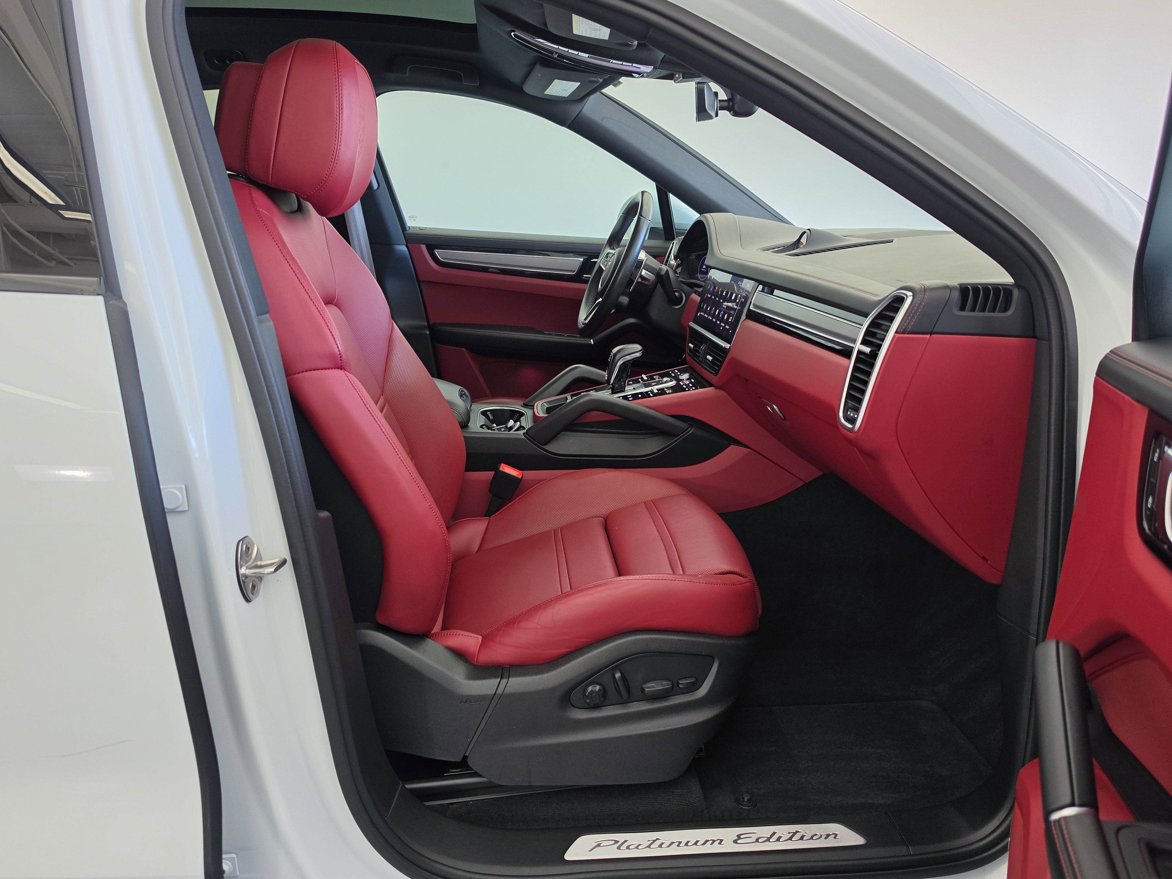 2022 Porsche Cayenne Base