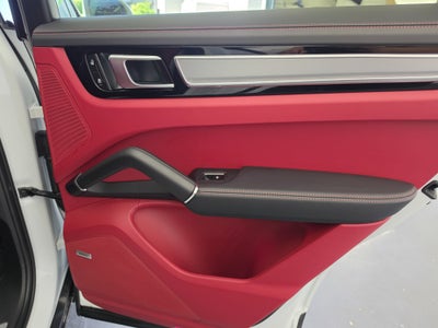 2022 Porsche Cayenne Base