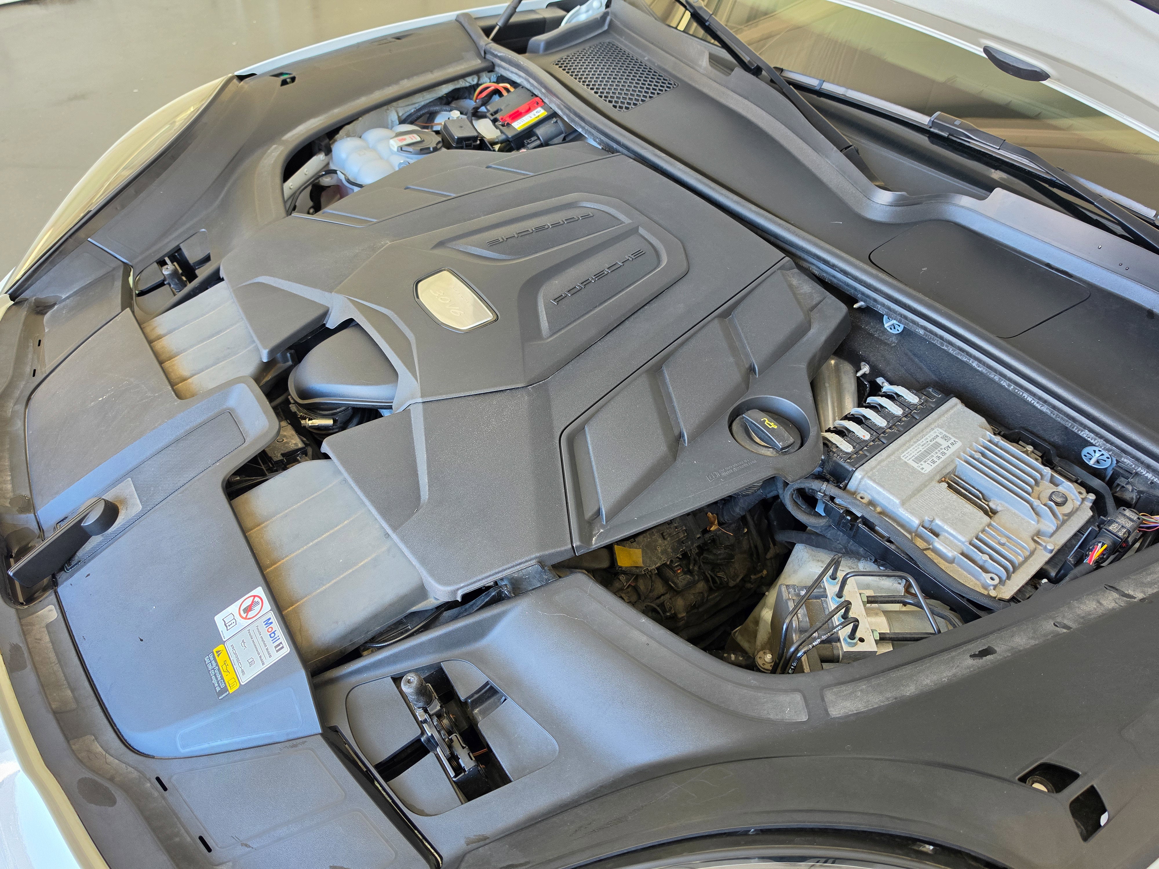 2022 Porsche Cayenne Base