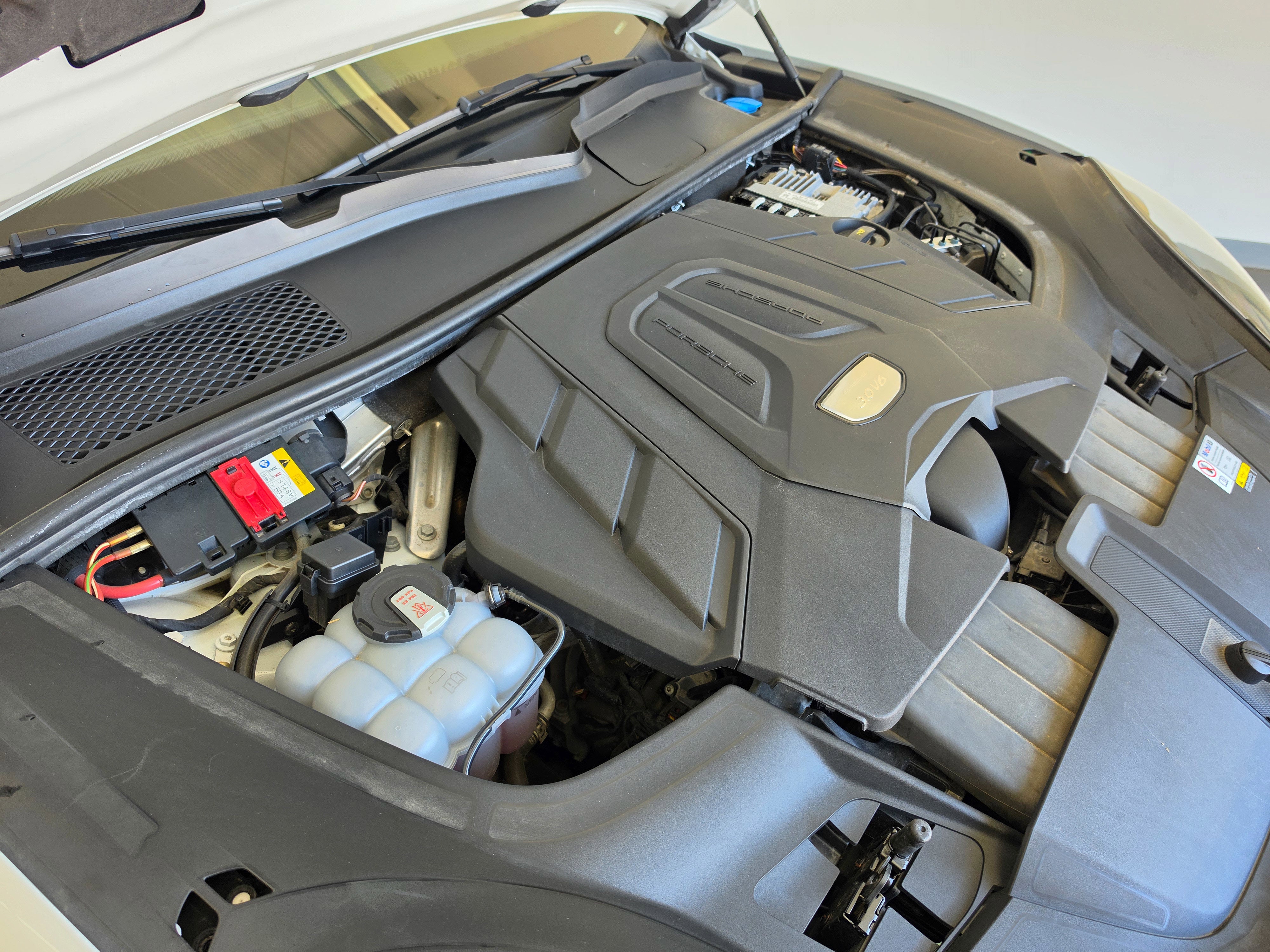 2022 Porsche Cayenne Base
