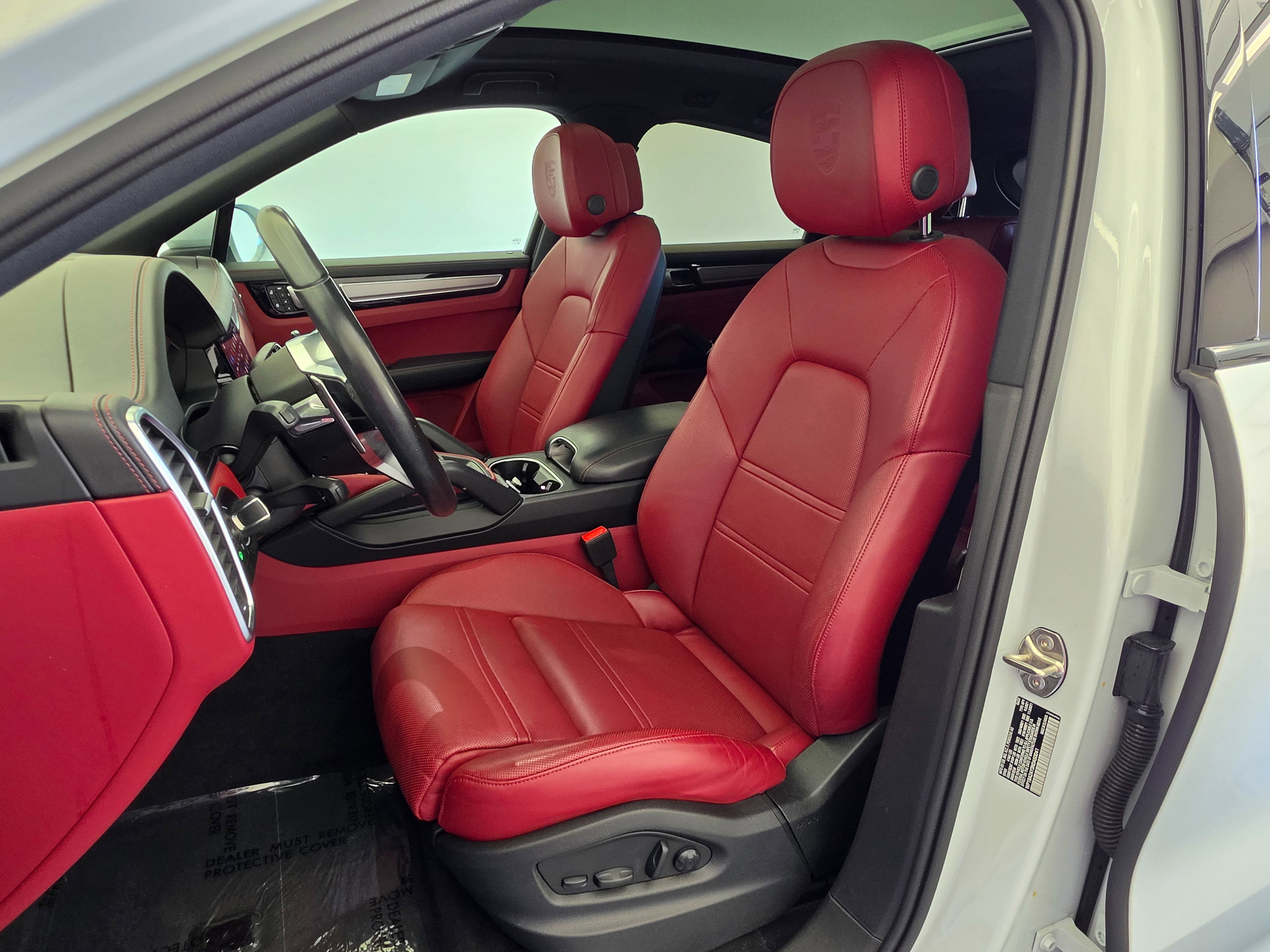2022 Porsche Cayenne Base