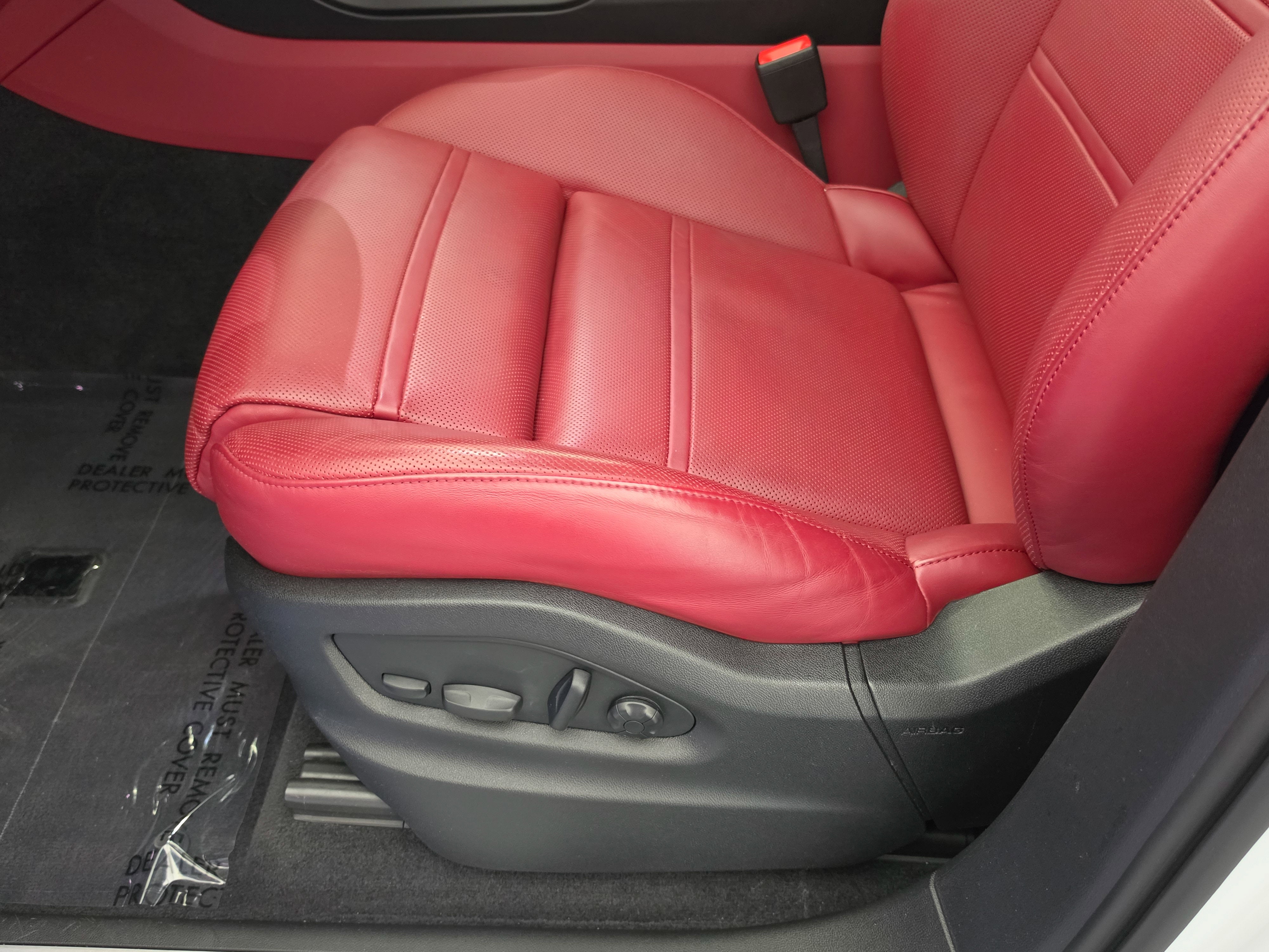 2022 Porsche Cayenne Base