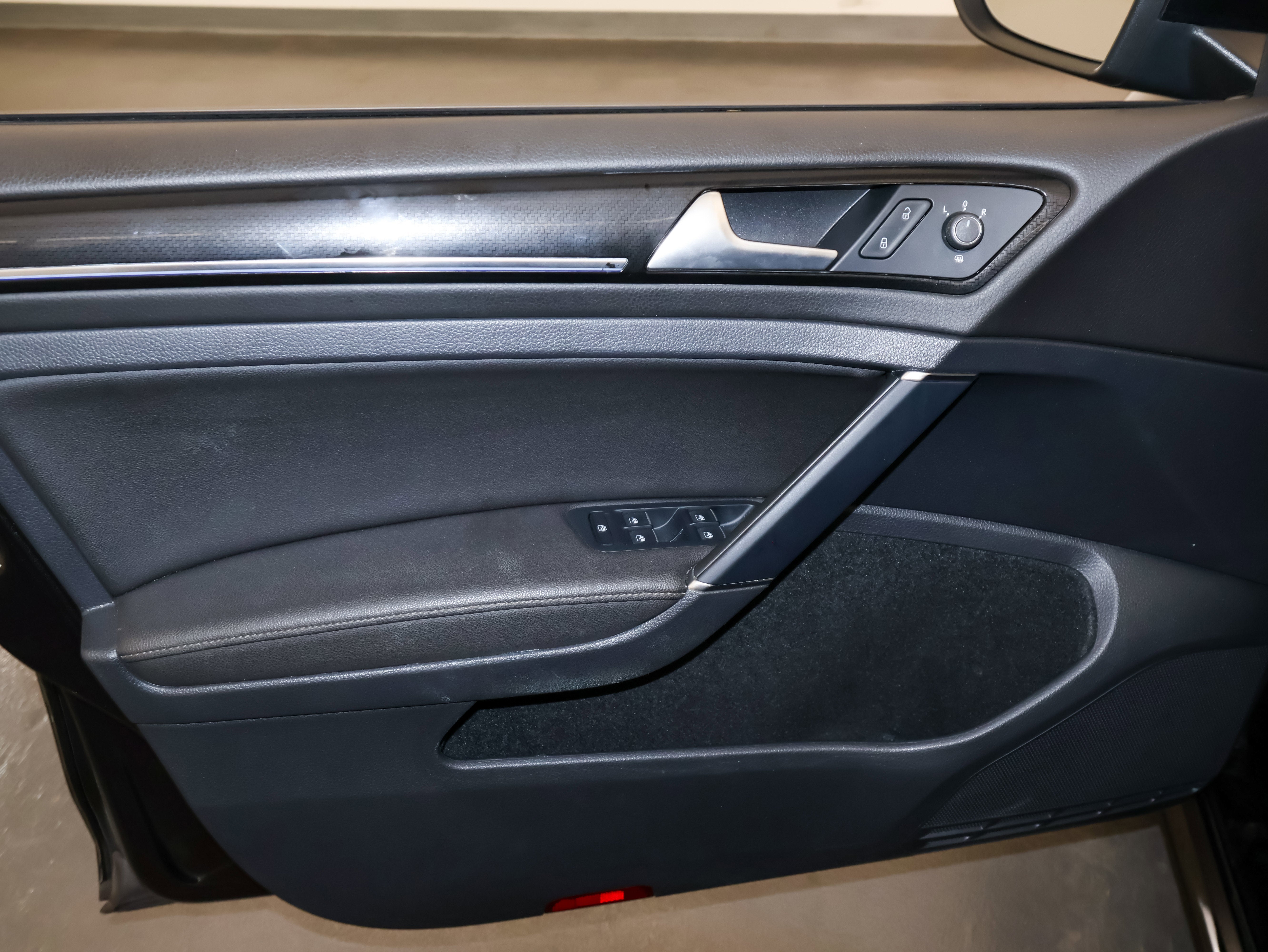 2019 Volkswagen Golf R DCC & Navigation 4Motion