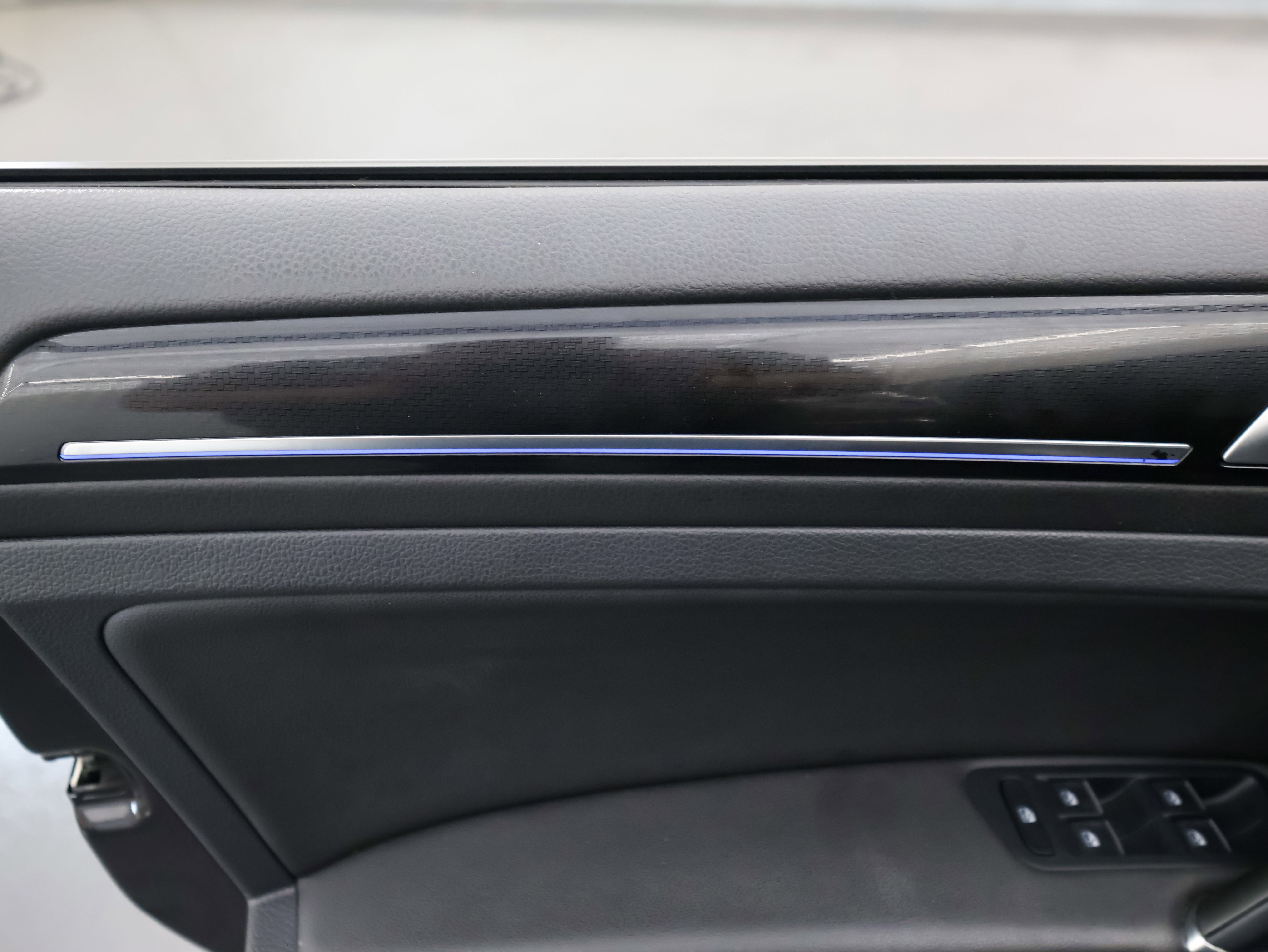 2019 Volkswagen Golf R DCC & Navigation 4Motion