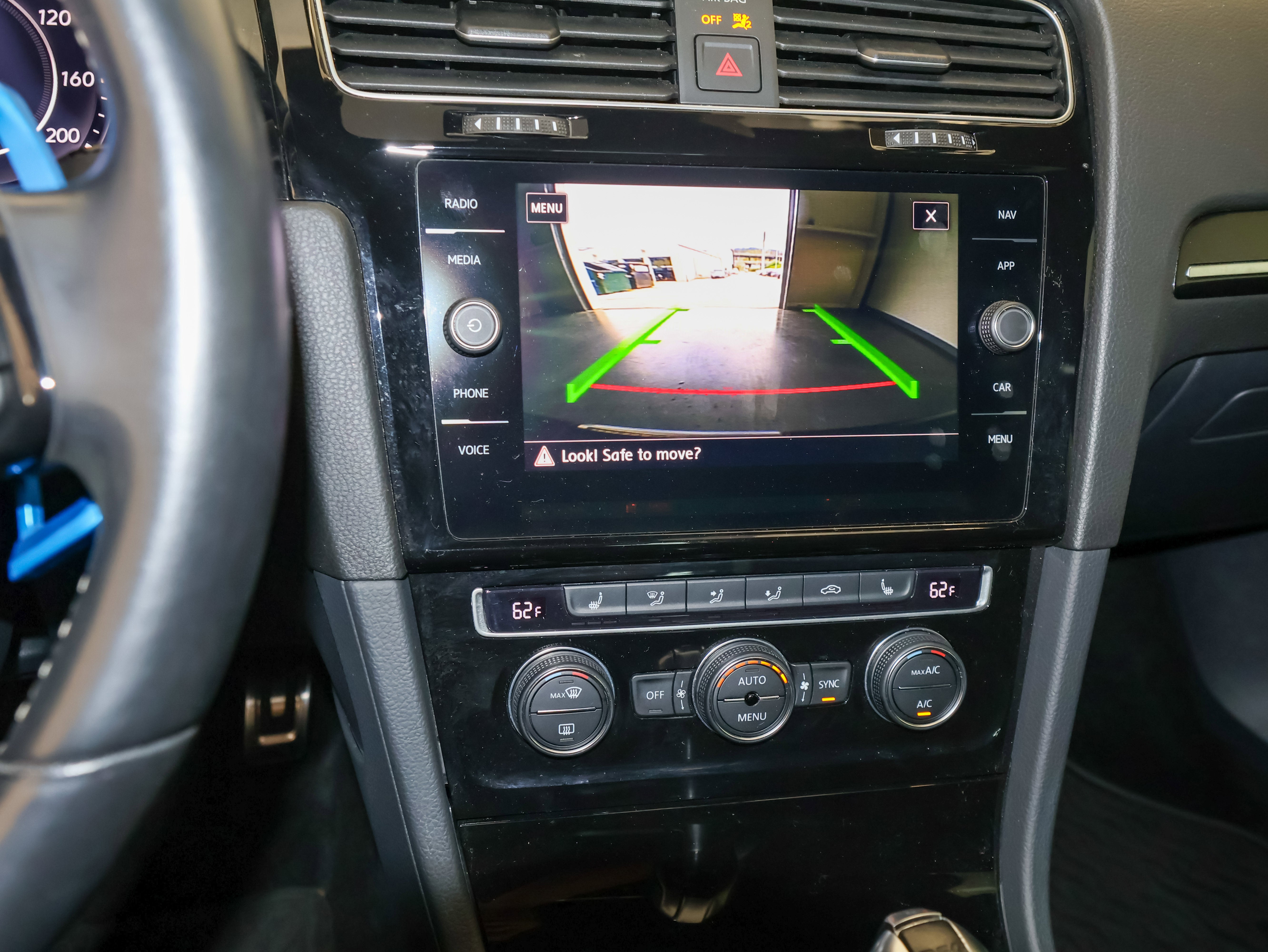 2019 Volkswagen Golf R DCC & Navigation 4Motion
