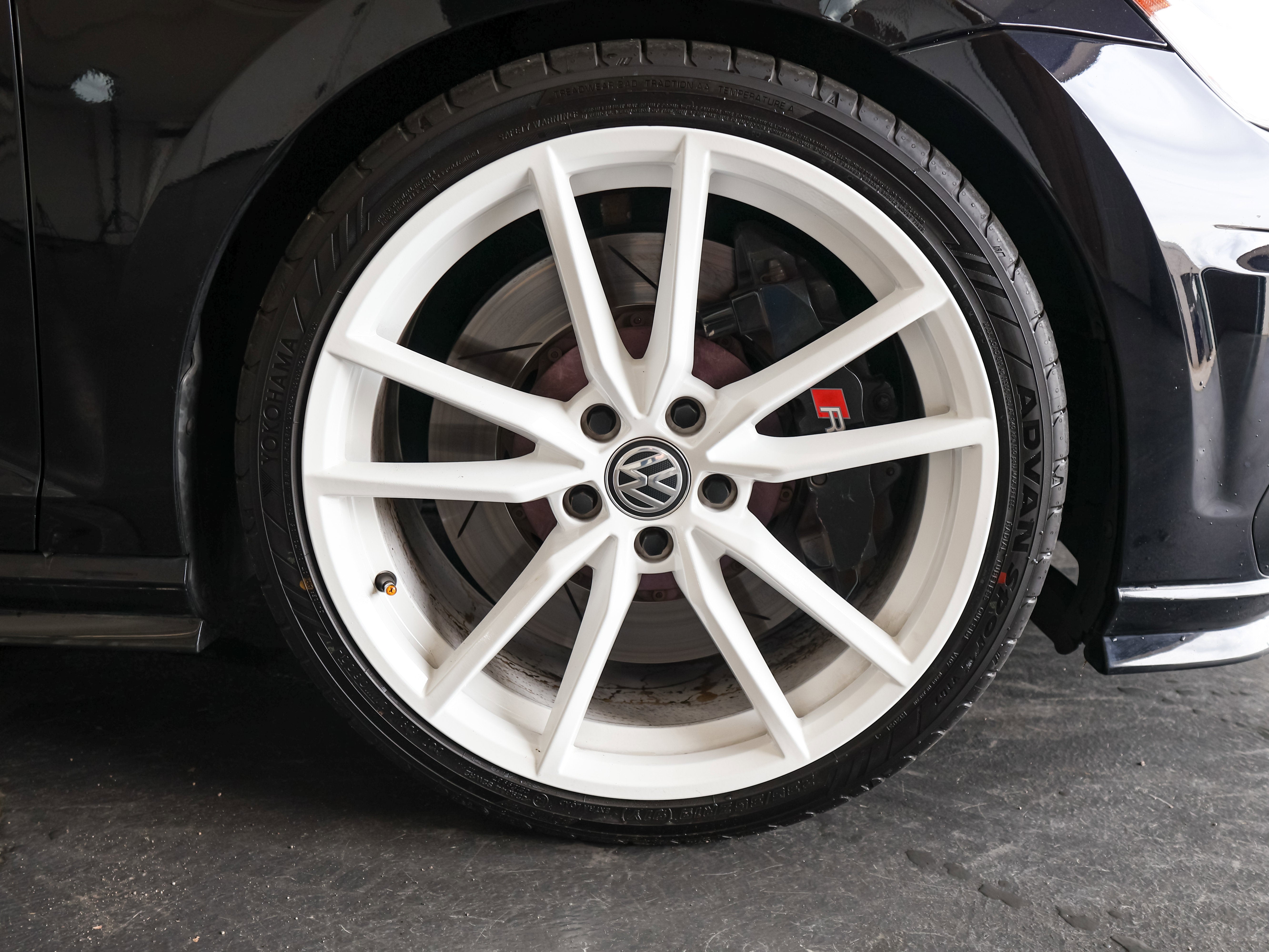 2019 Volkswagen Golf R DCC & Navigation 4Motion