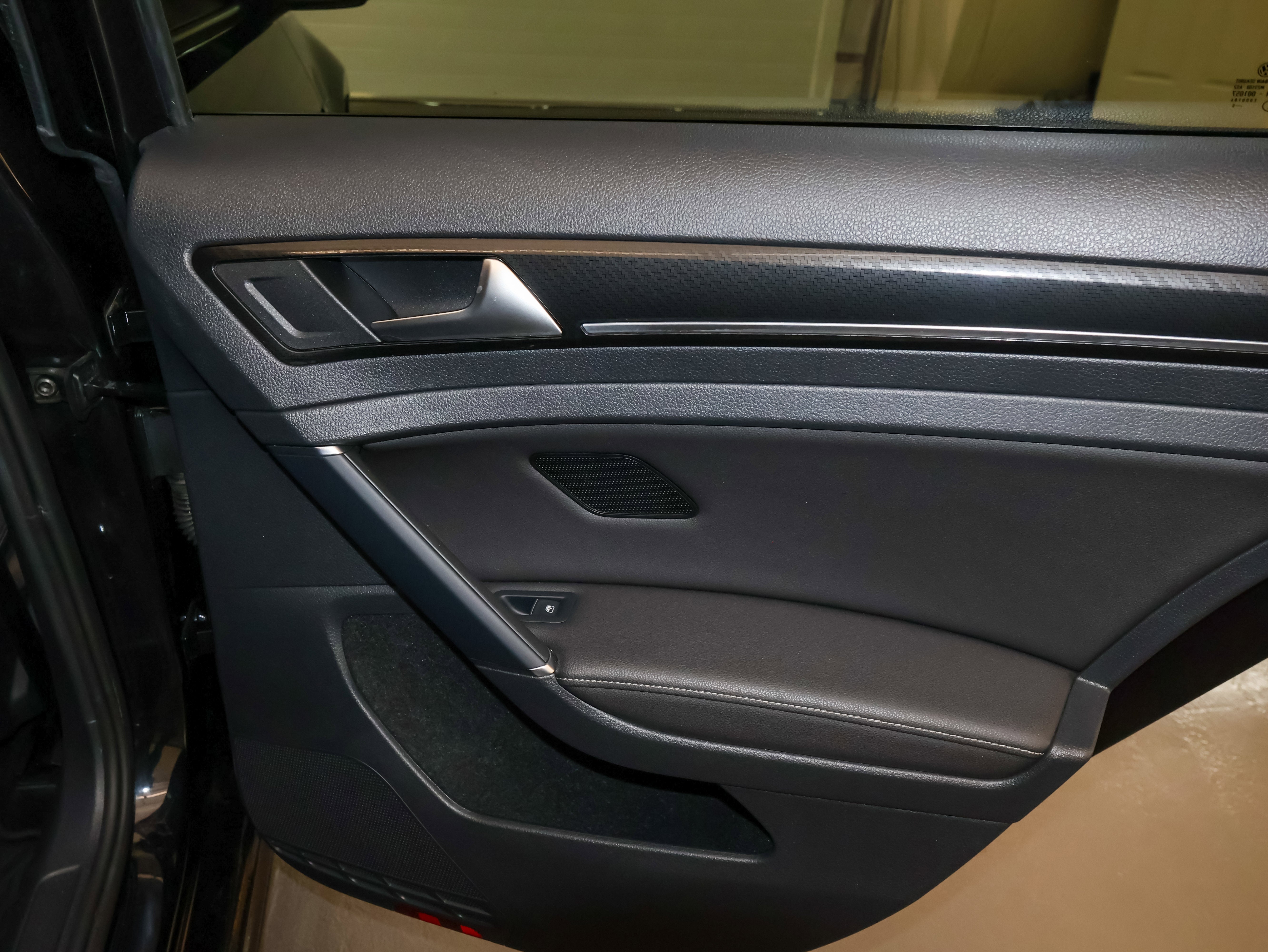 2019 Volkswagen Golf R DCC & Navigation 4Motion