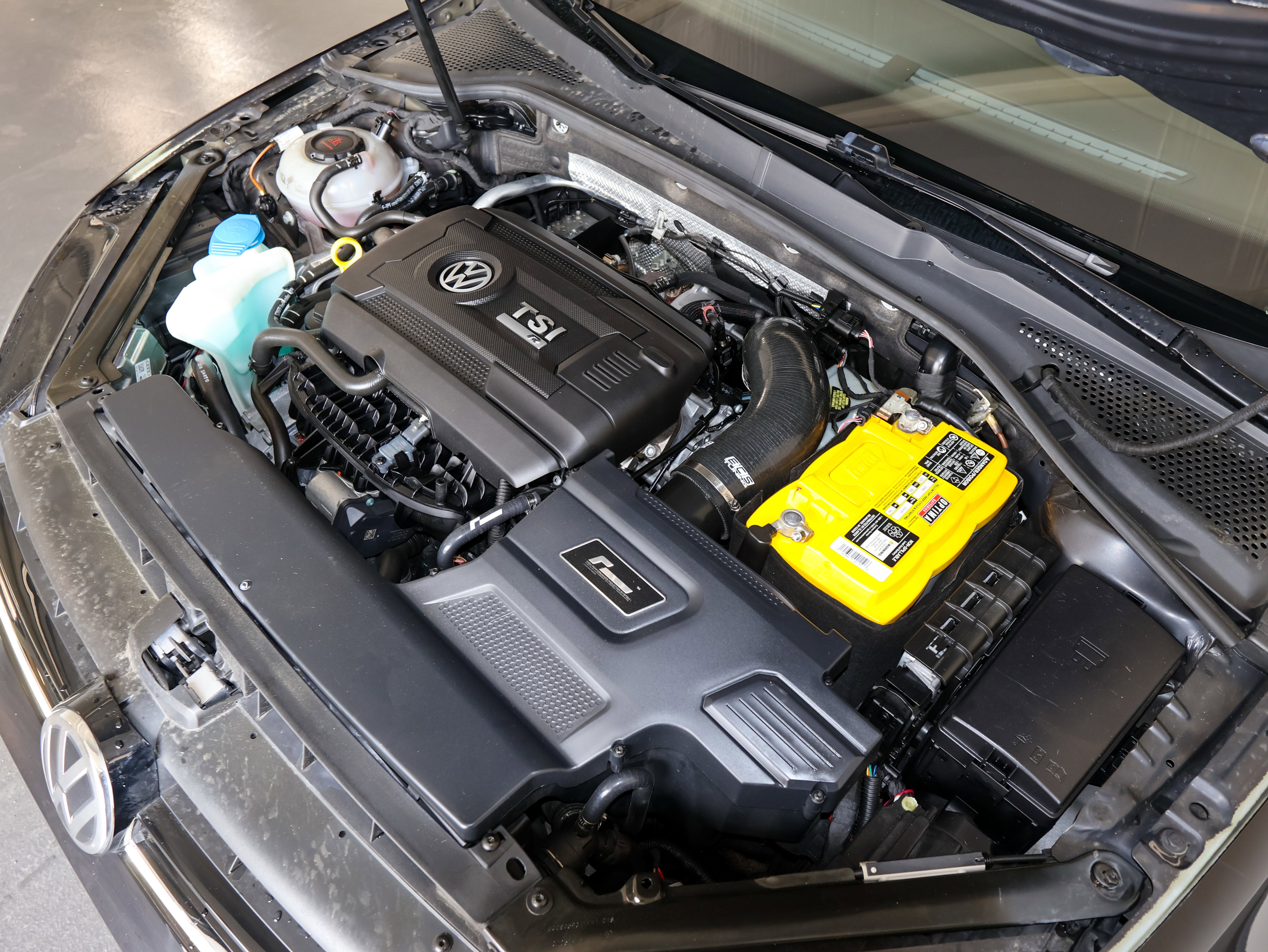 2019 Volkswagen Golf R DCC & Navigation 4Motion